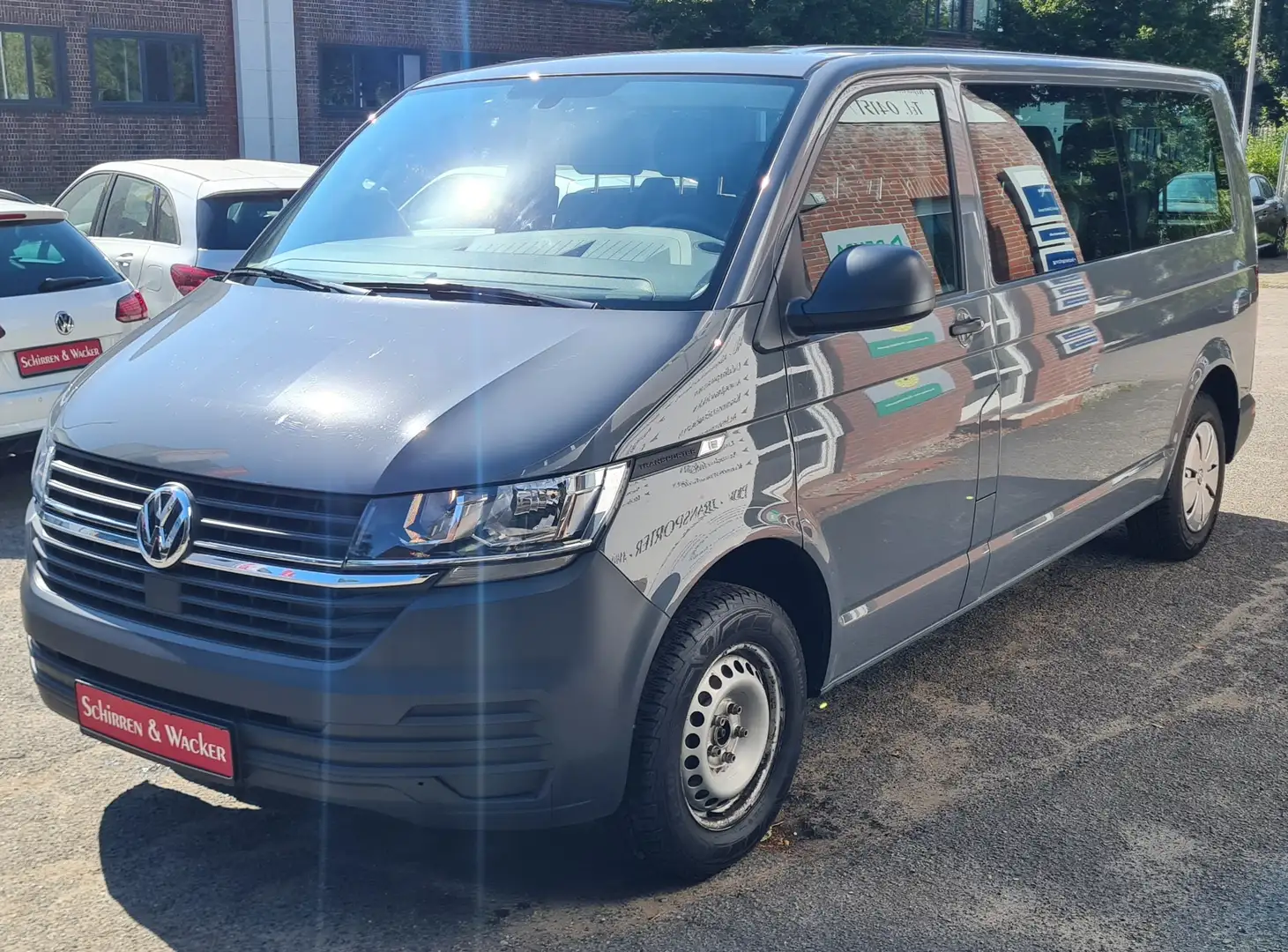 Volkswagen T6.1 Kombi lang FWD Grau - 1