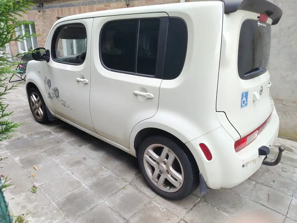 Nissan Cube 2010 из Европы — купить под ключ