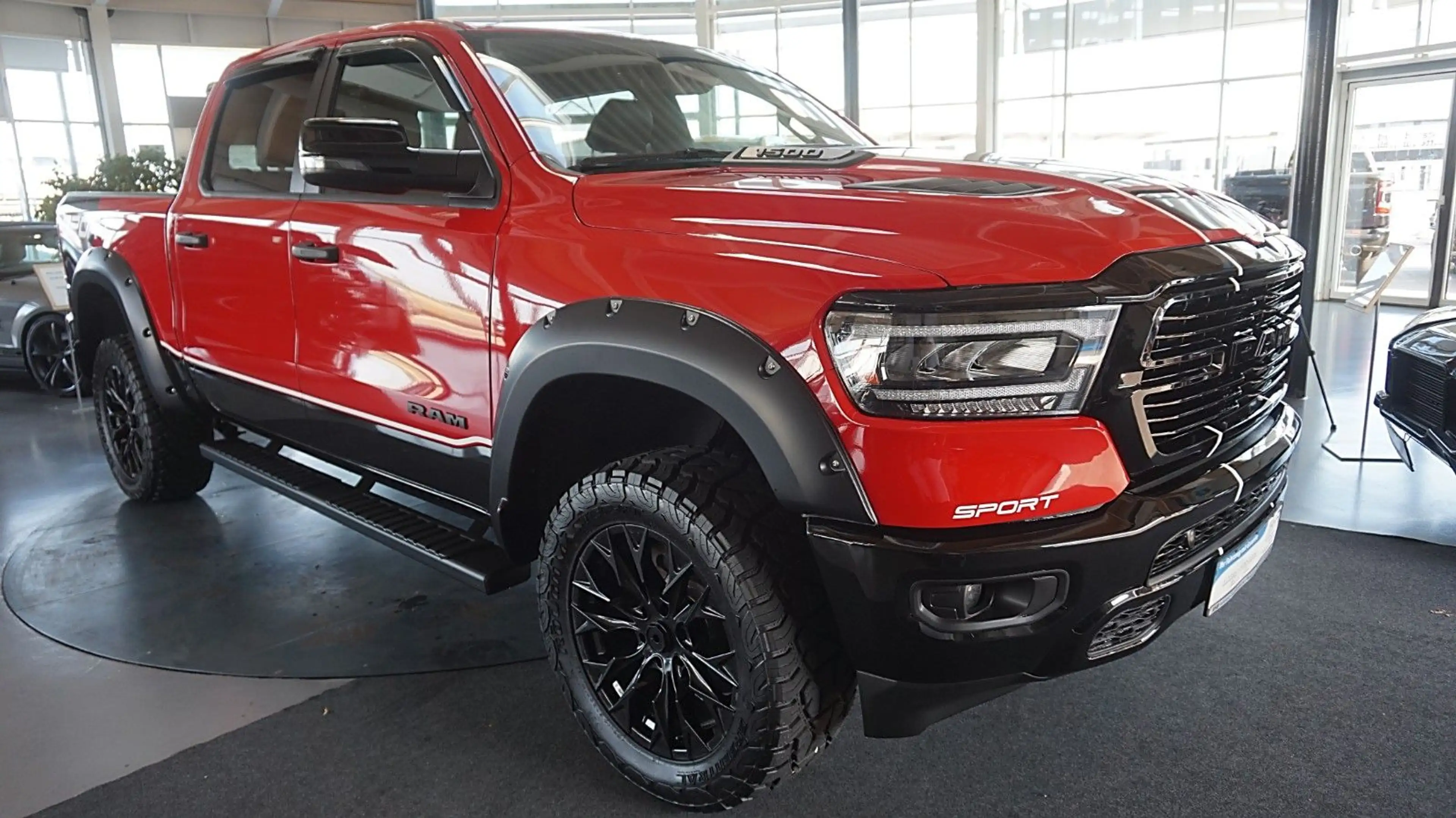Dodge RAM 1500 HEMI 5.7l Crew-Cab*SPORT*Navi*Alu20*AHK — photo 7