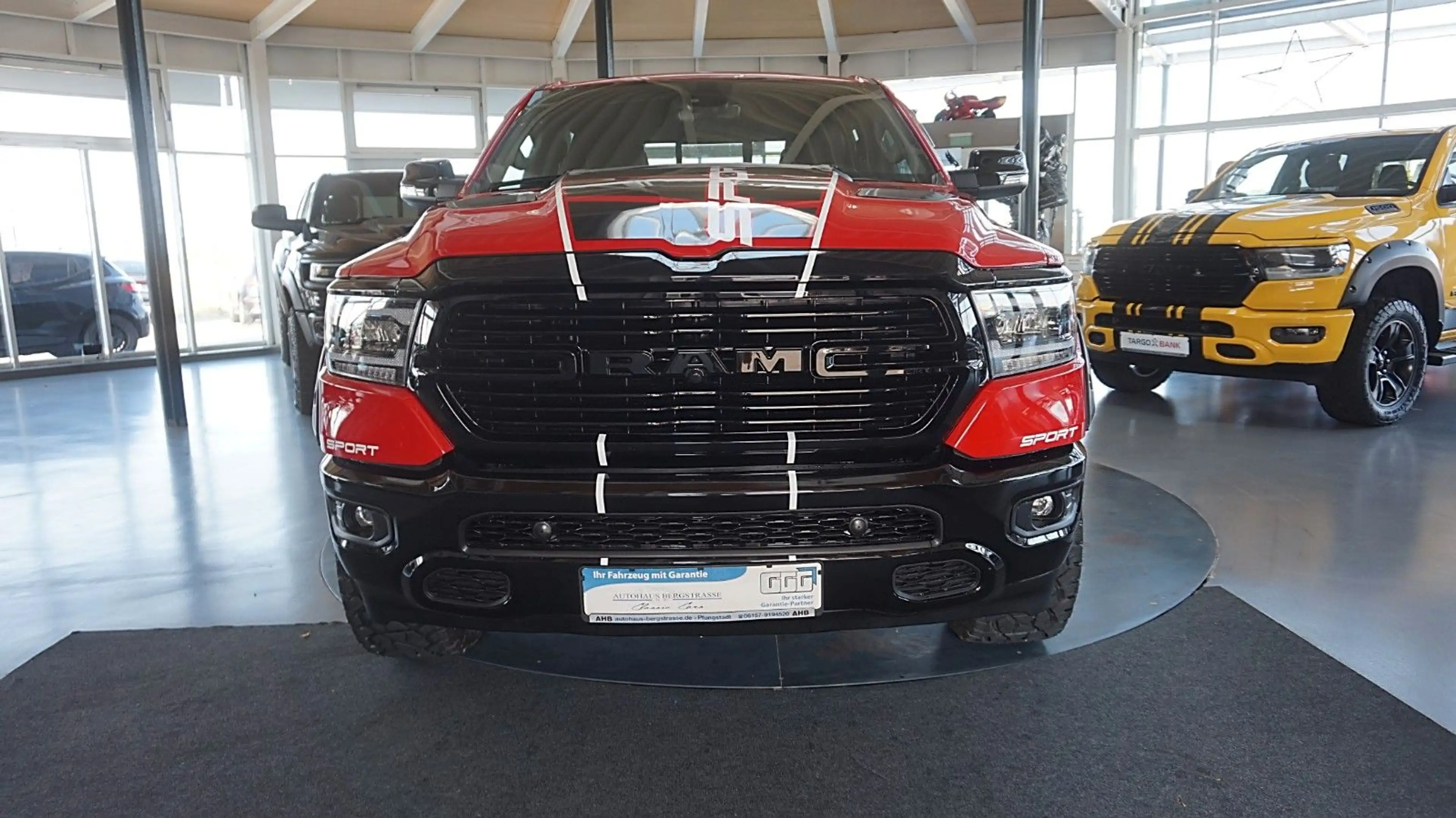 Dodge RAM 1500 HEMI 5.7l Crew-Cab*SPORT*Navi*Alu20*AHK — photo 2