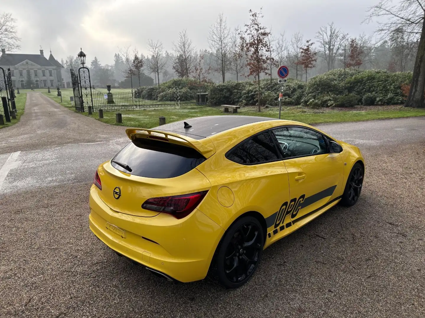 Opel Astra J GTC OPC Turbo *Unfallfrei*Scheckheft*TOP Gelb - 2