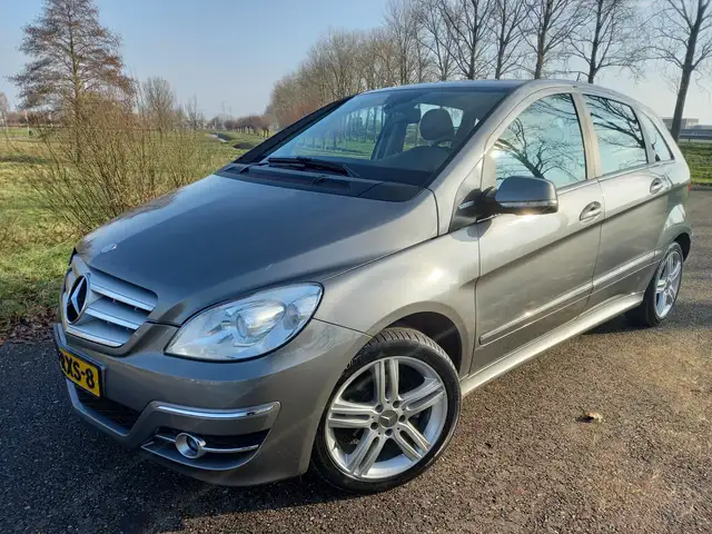 Mercedes-Benz B 160 BlueEFFICIENCY Business Class