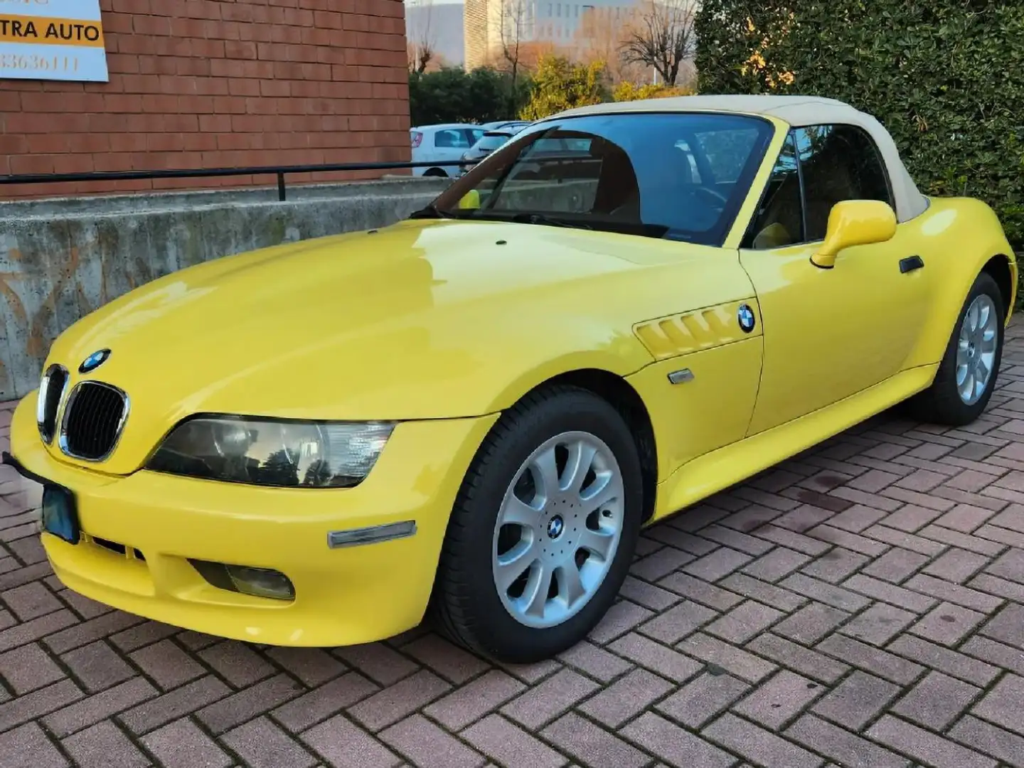BMW Z3 Roadster 1.9 118cv Amarillo - 1
