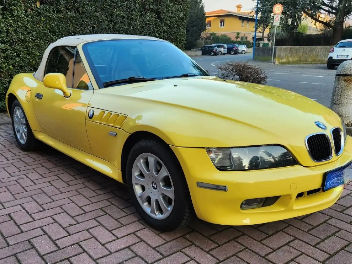 BMW Z3 Roadster 1.9 118cv Amarillo - 2