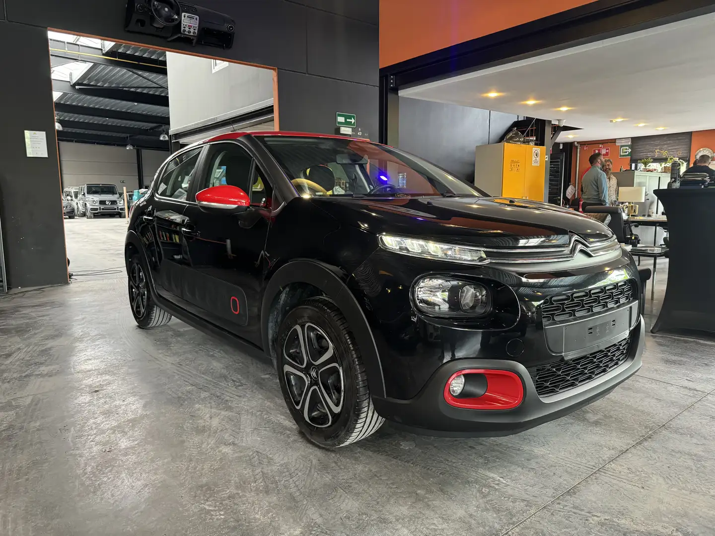 Citroen C3 1.2i - A/C - RADIO BLTH/USB/AUX- LIM/REG VITESSE - Noir - 2