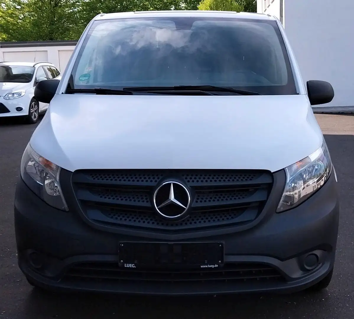 Mercedes-Benz Vito Kasten 114CDI 4x4 lang Automatik Navi Temp Blanco - 2