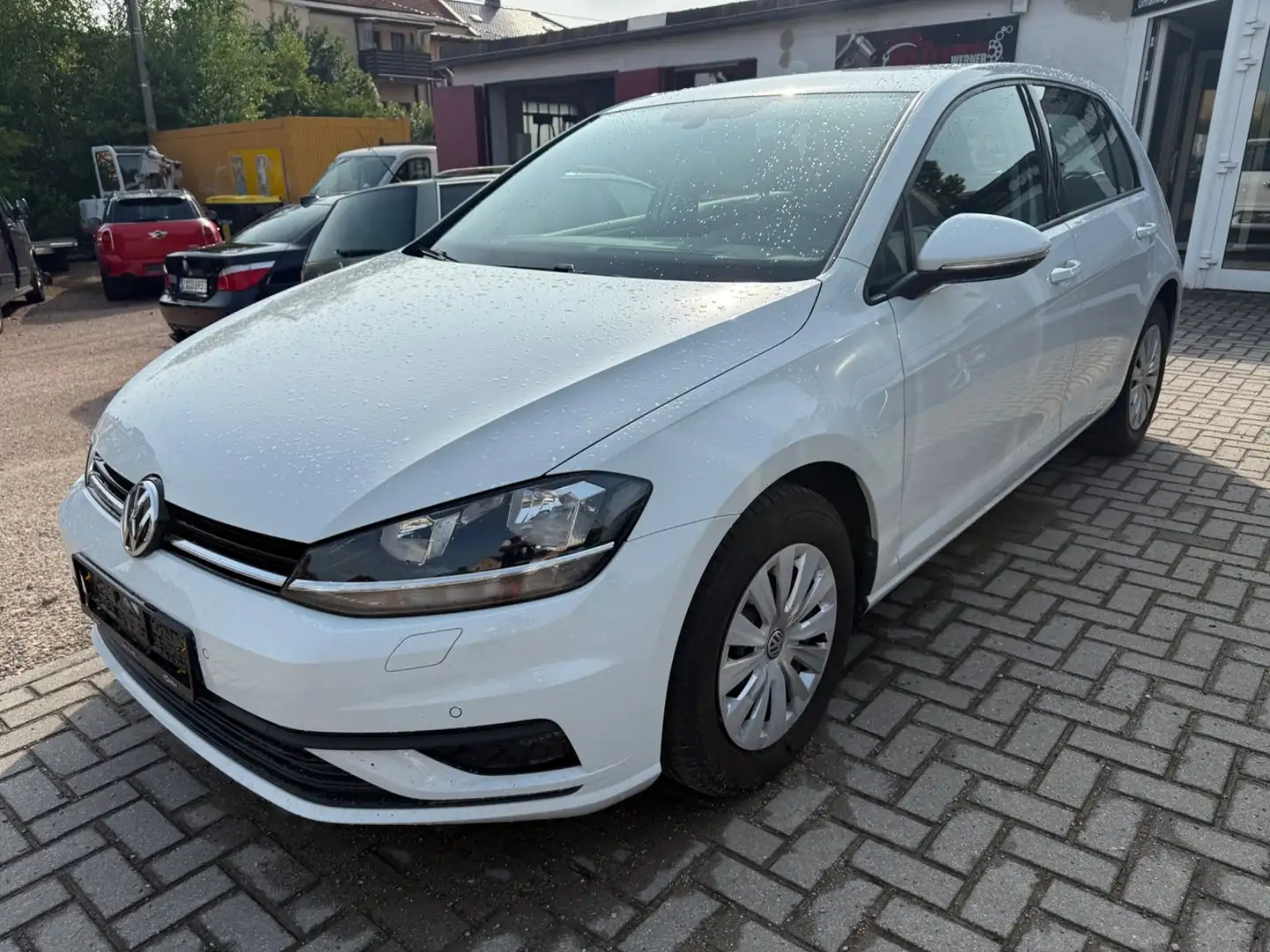 Volkswagen Golf VII Lim. Trendline,Automatic,Navi... Weiß - 1