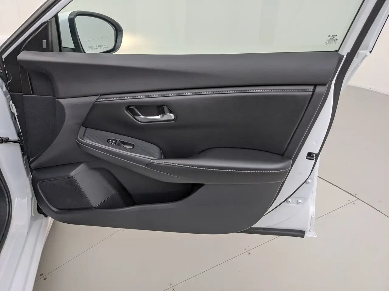Nissan Sentra снимка Nissan Sentra
