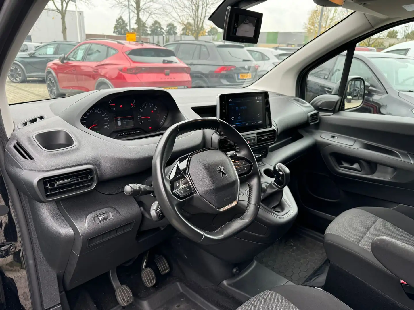 Peugeot Partner 1.5 BlueHDI Asphalt camera, trekhaak, clima, cruis Negro - 2