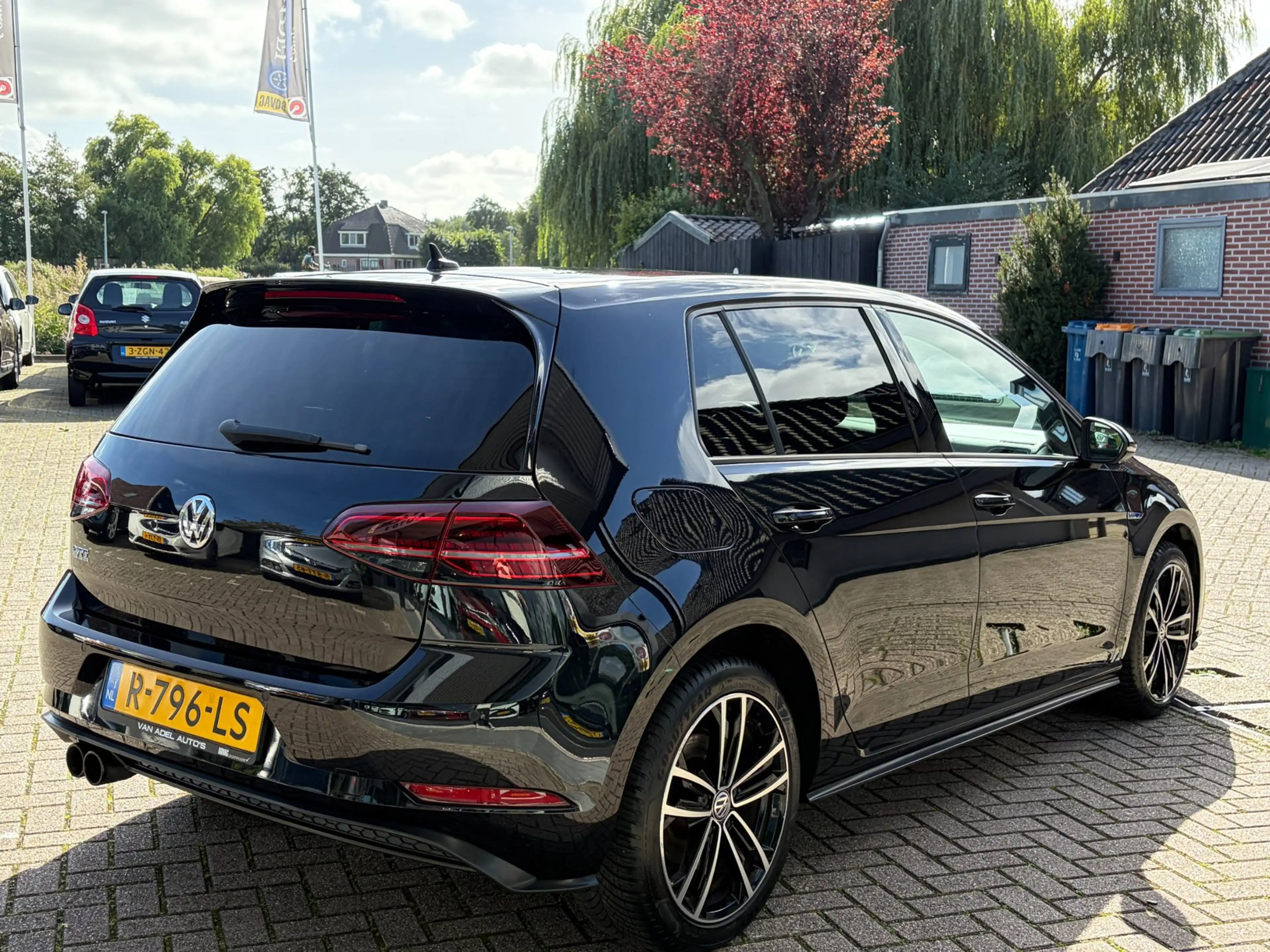 Volkswagen Golf GTE 1.4 TSI PHEV Adap.Cruise Navi Clima Park.Sens Deal — photo 4