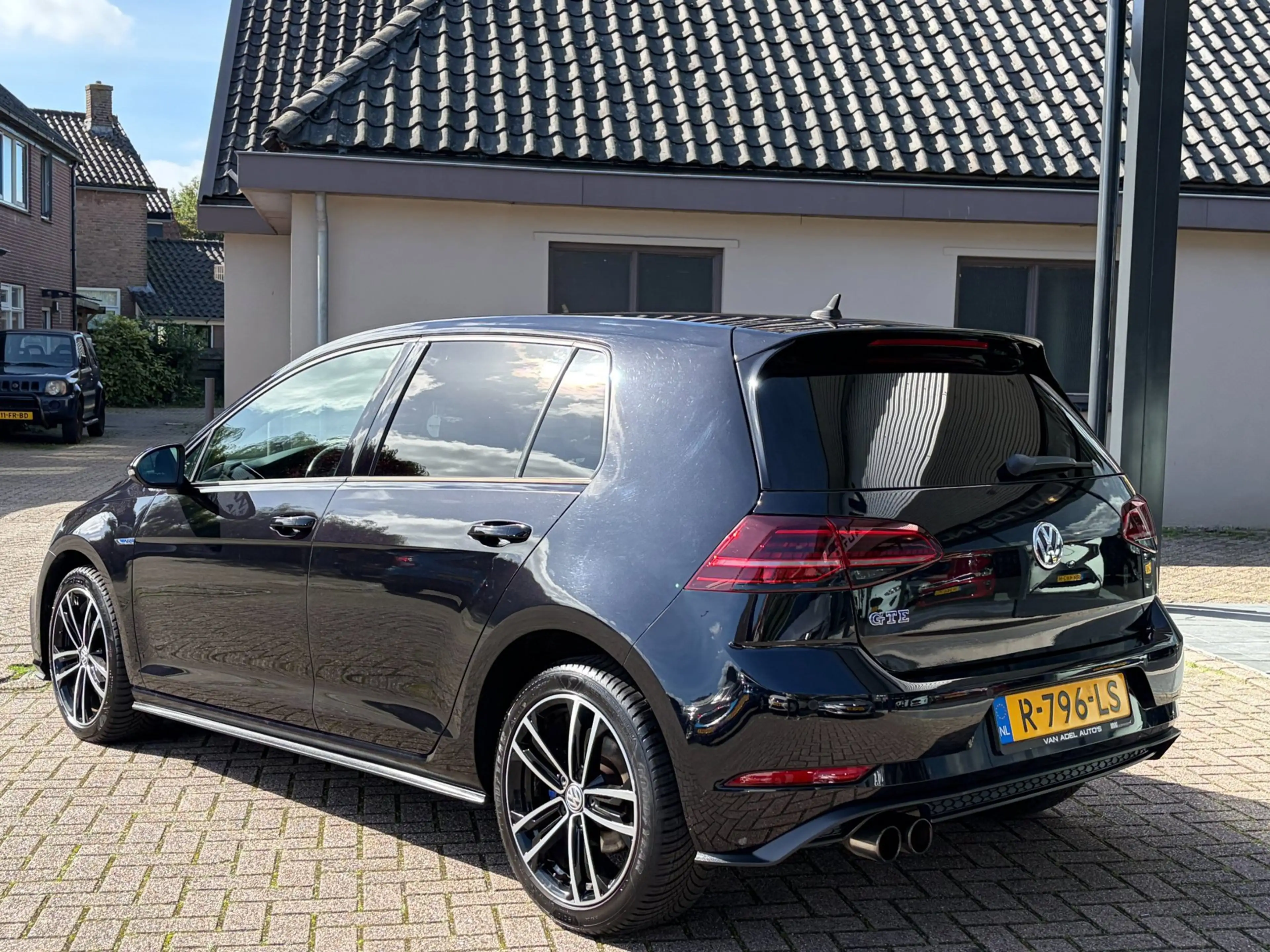 Volkswagen Golf GTE 1.4 TSI PHEV Adap.Cruise Navi Clima Park.Sens Deal — photo 3