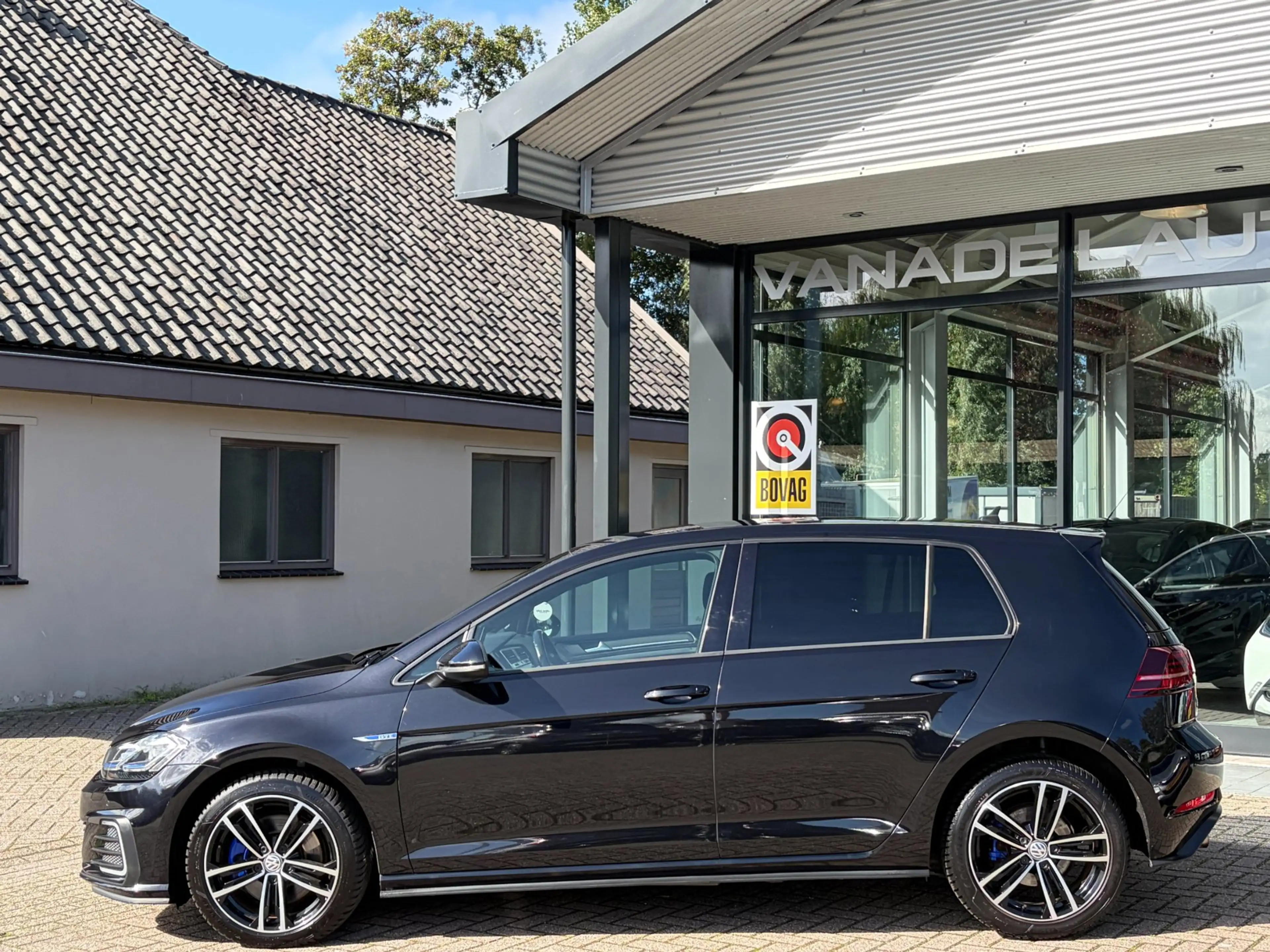 Volkswagen Golf GTE 1.4 TSI PHEV Adap.Cruise Navi Clima Park.Sens Deal — photo 2