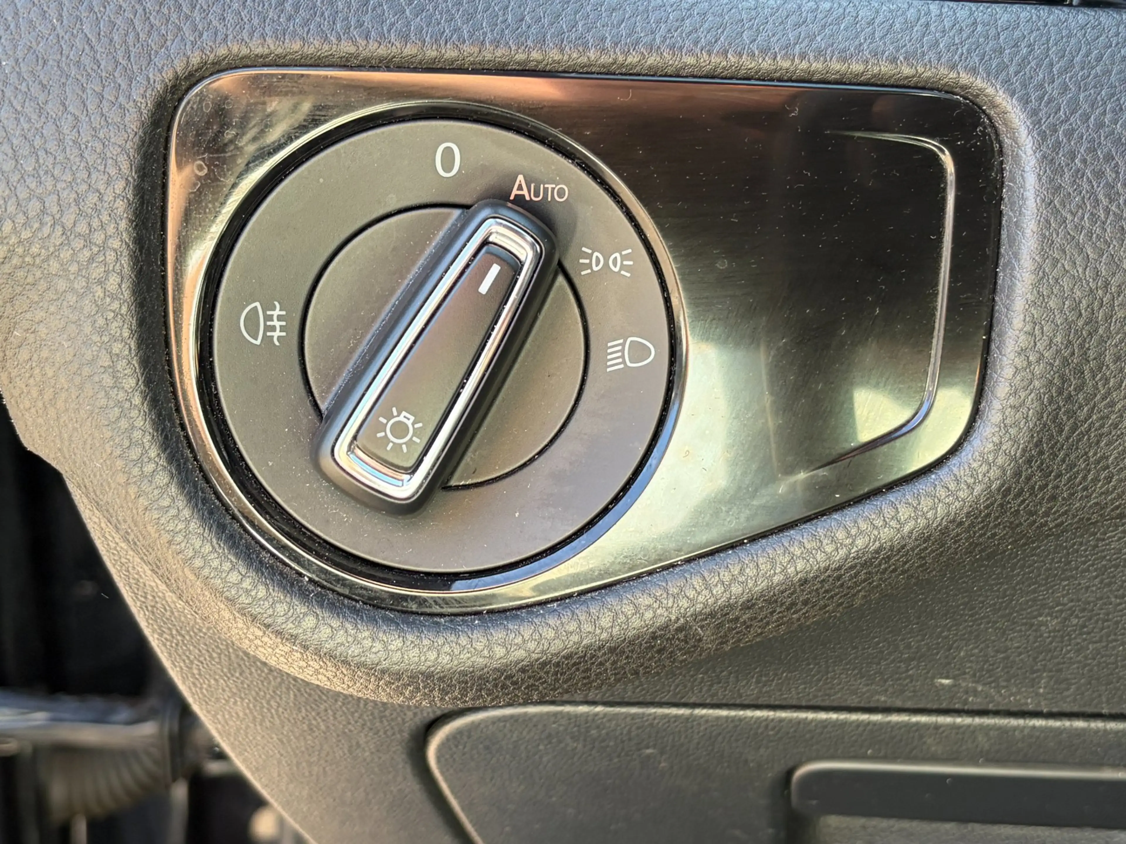 Volkswagen Golf GTE 1.4 TSI PHEV Adap.Cruise Navi Clima Park.Sens Deal — photo 17