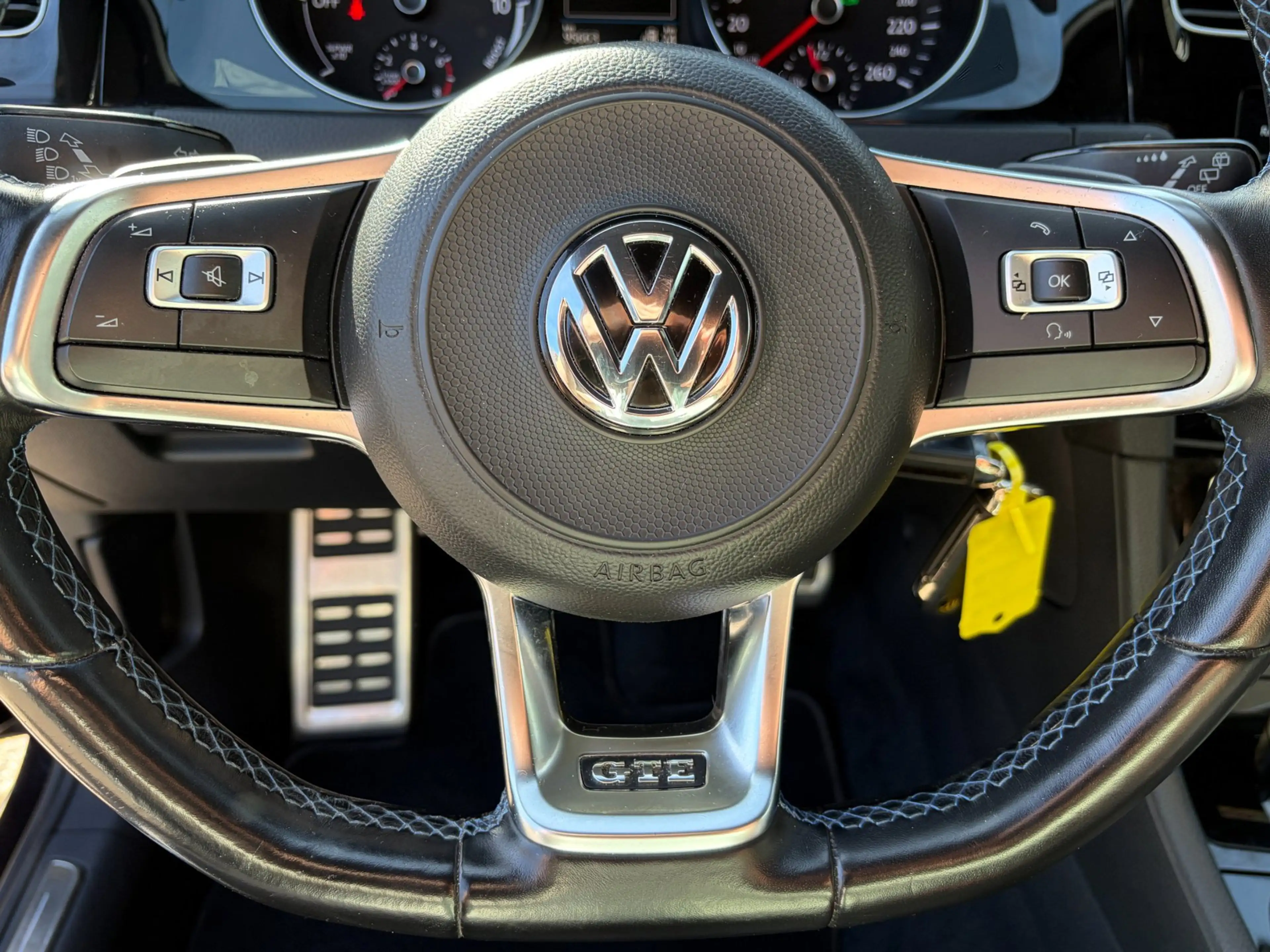 Volkswagen Golf GTE 1.4 TSI PHEV Adap.Cruise Navi Clima Park.Sens Deal — photo 20