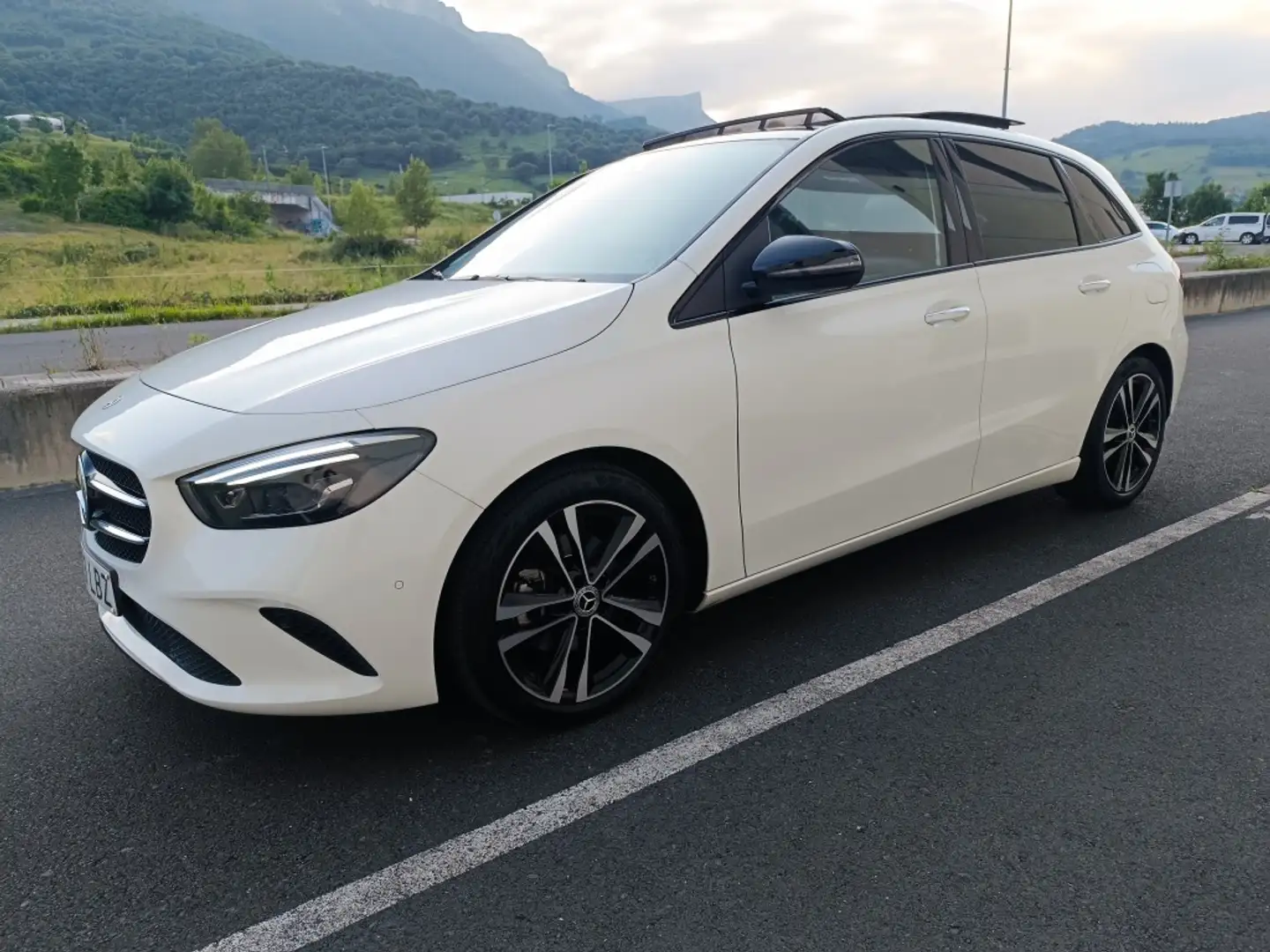 Mercedes-Benz B 200 200d 8G-DCT Blanc - 1