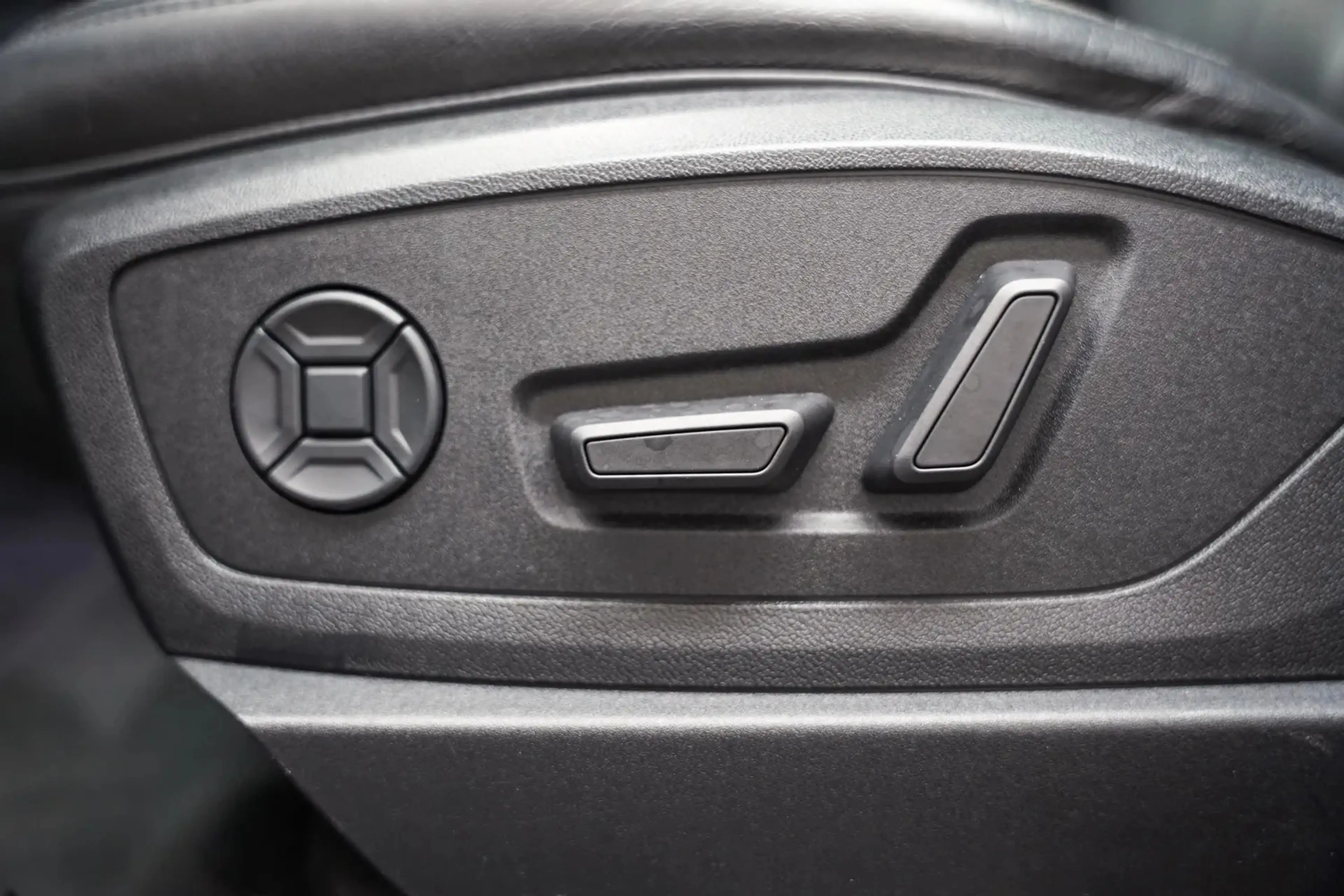 Audi e-tron 50 quattro Launch edition plus 71 kWh [ Panoramada — photo 10