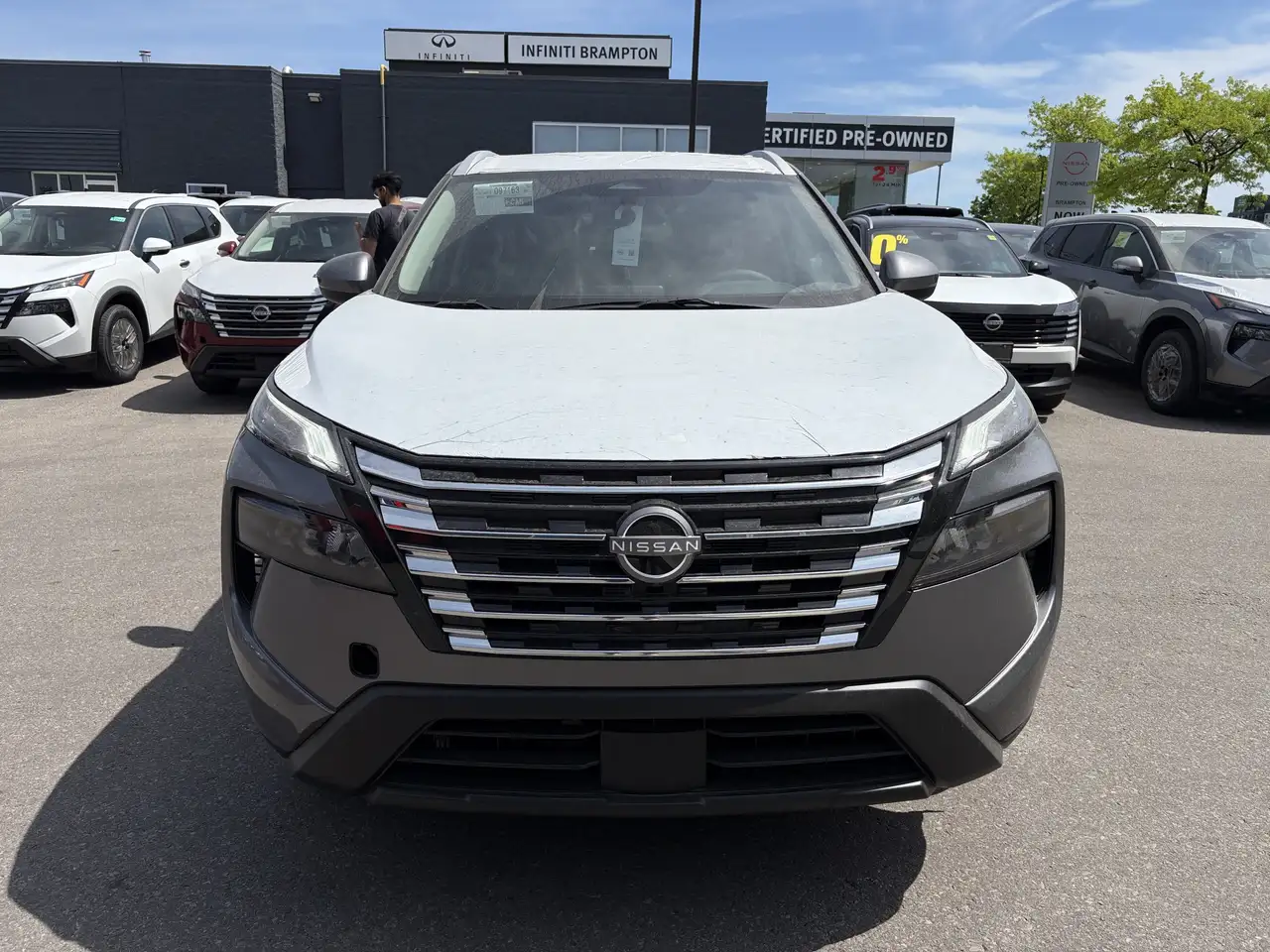 Nissan Rogue снимка Nissan Rogue