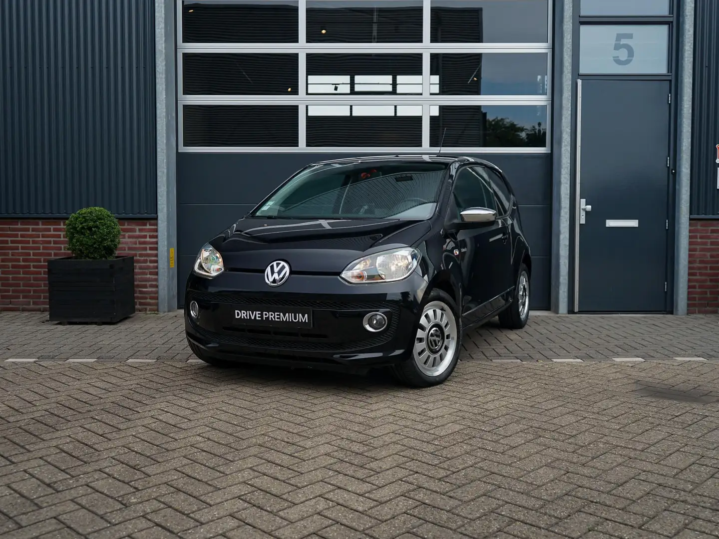 Volkswagen up! 1.0 Black up! Noir - 1