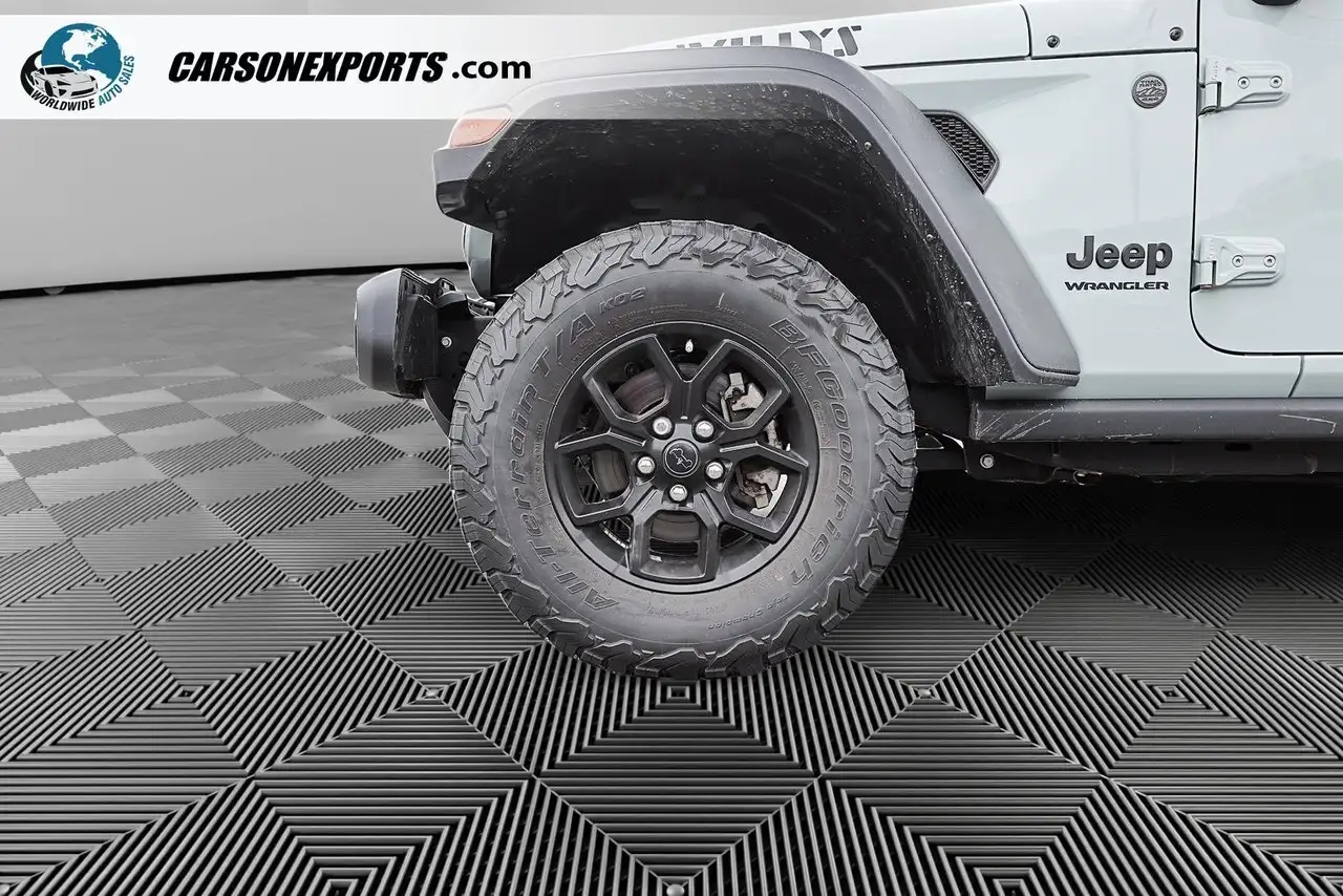 Jeep Wrangler photo Jeep Wrangler