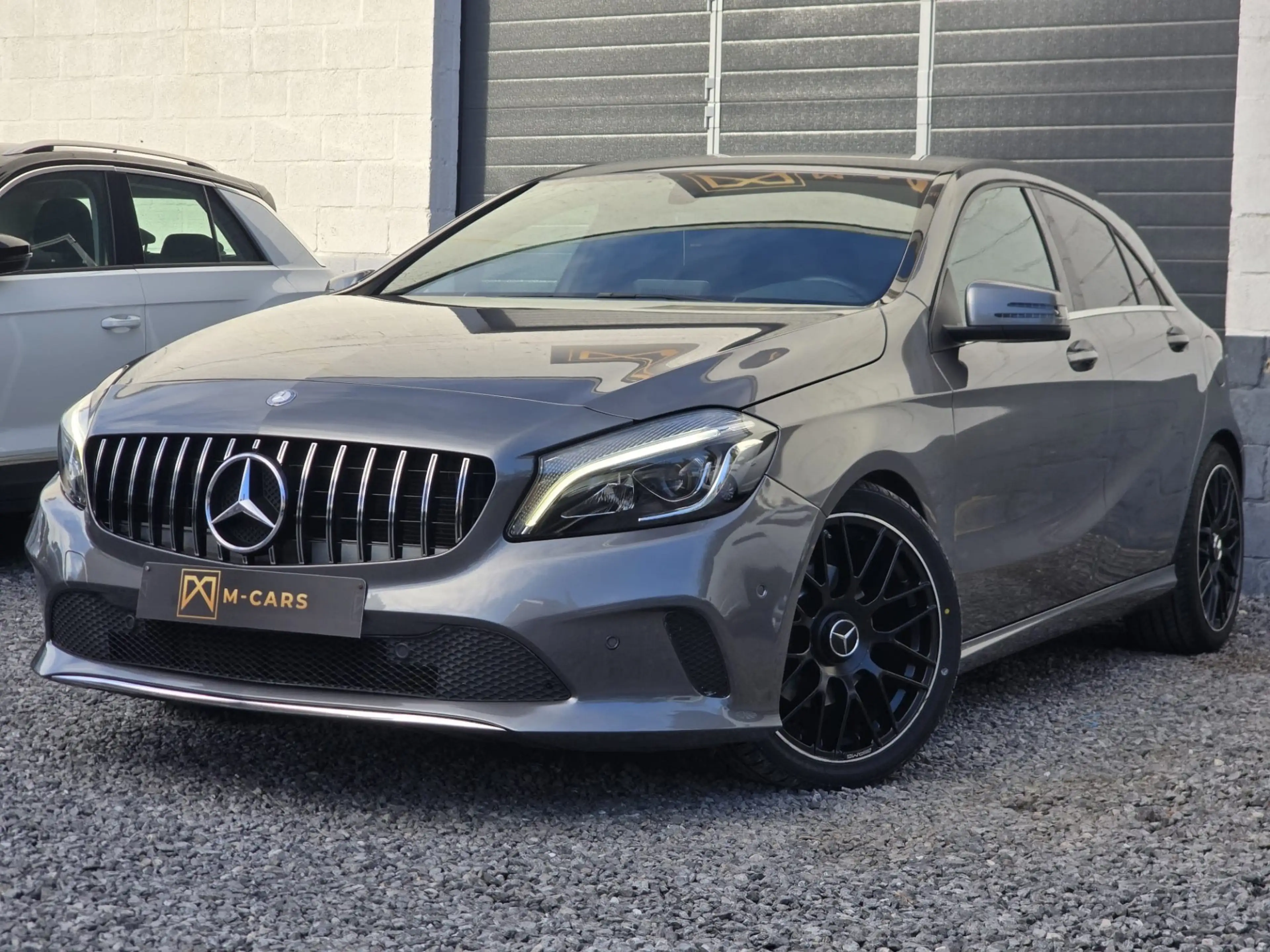 Mercedes-Benz A 200 HARMAN K * CUIR CHAUFFANT * CAMERA *