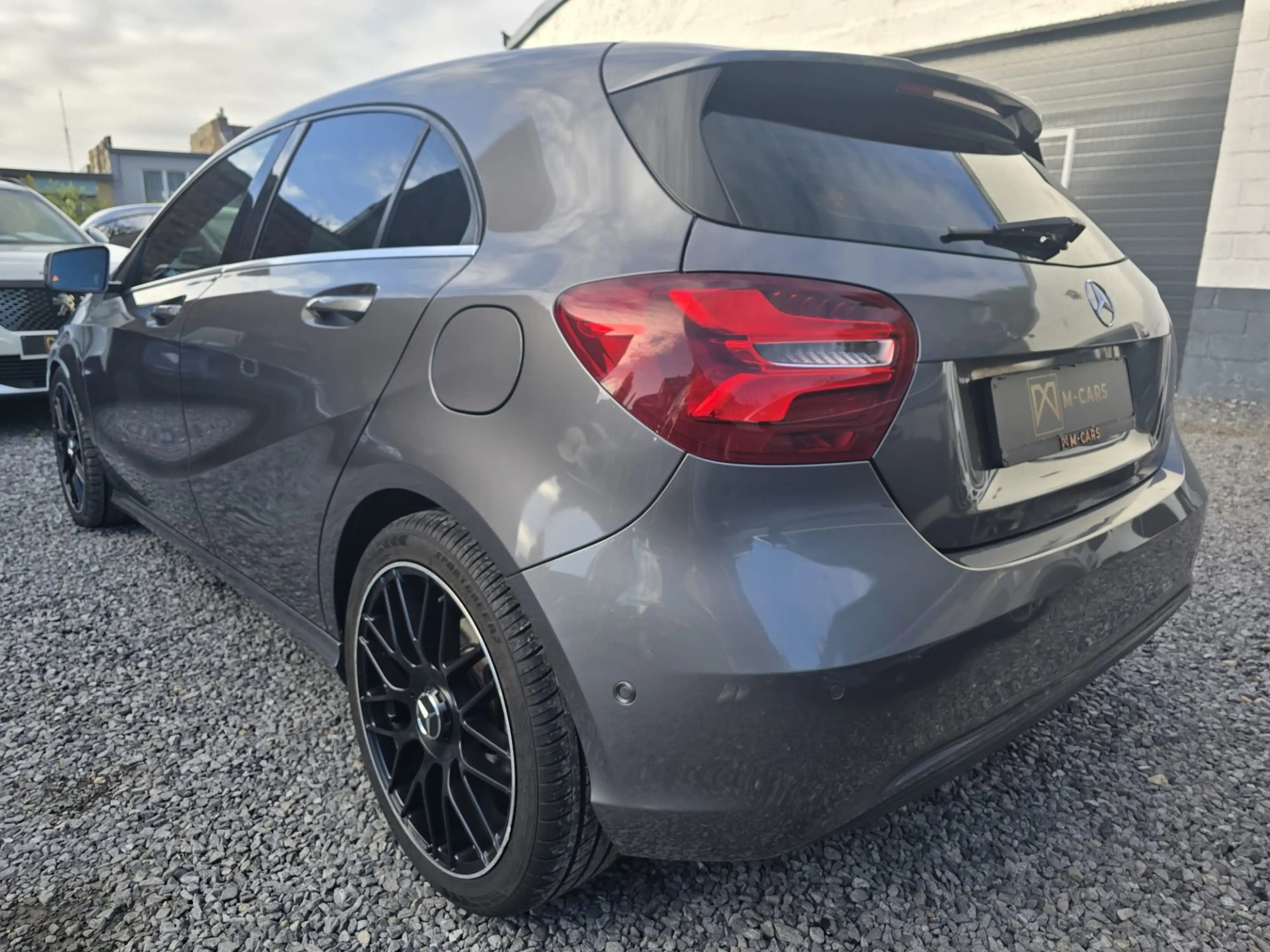 Mercedes-Benz A 200 HARMAN K * CUIR CHAUFFANT * CAMERA * — photo 5