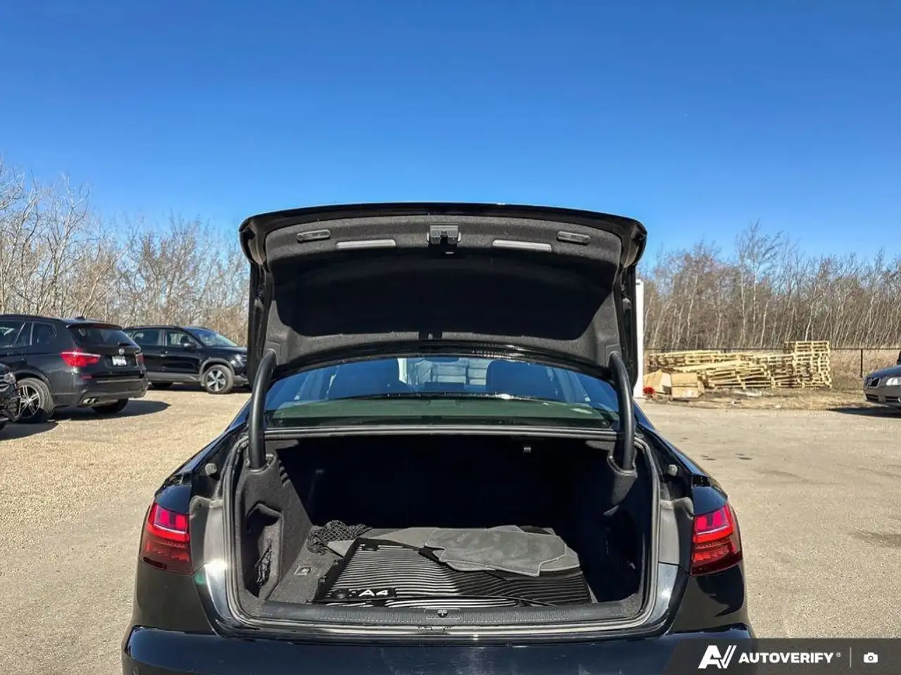 Audi A4 снимка Audi A4