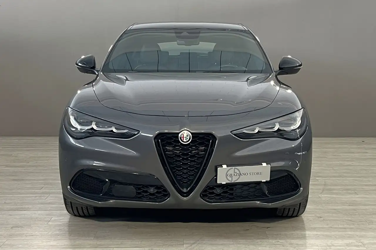 Alfa Romeo Stelvio 2023