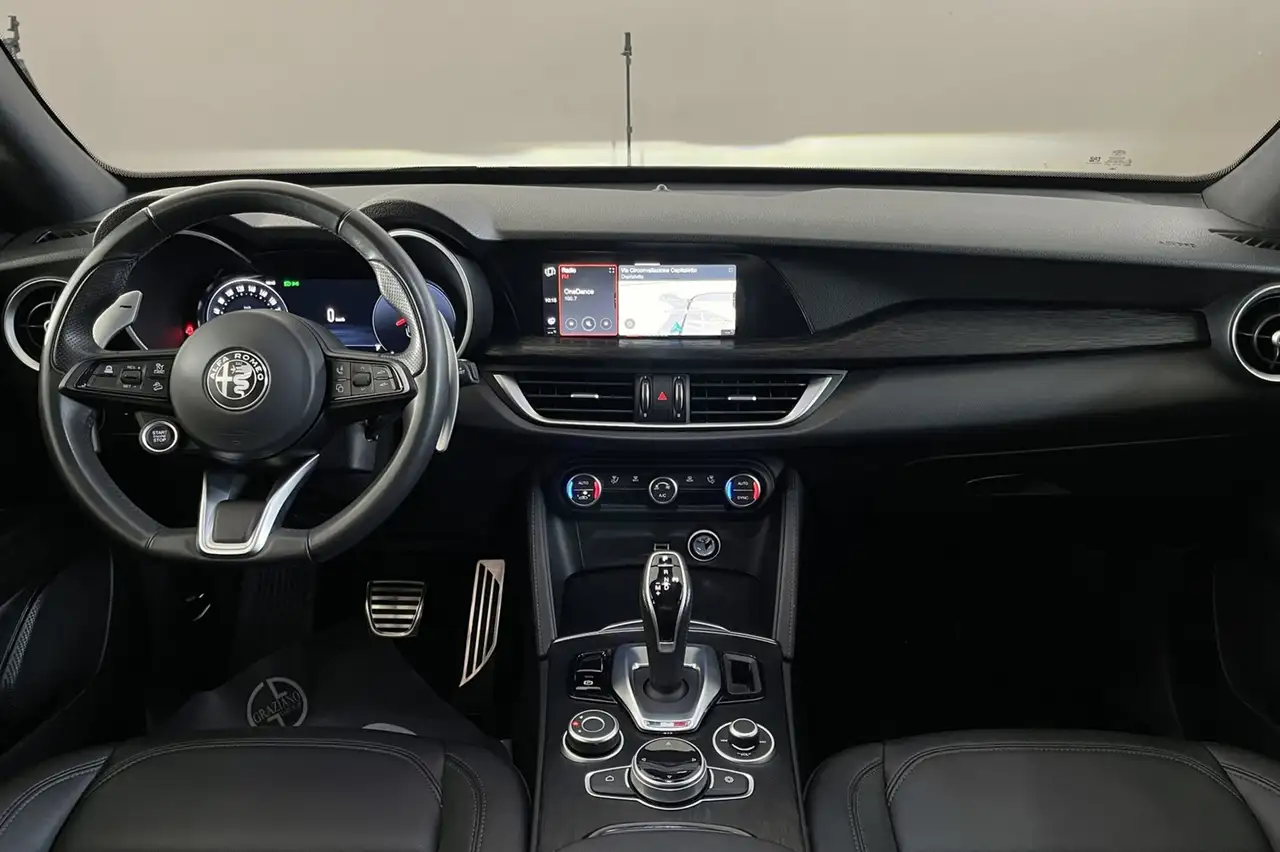 Alfa Romeo Stelvio 2023 — фото 12