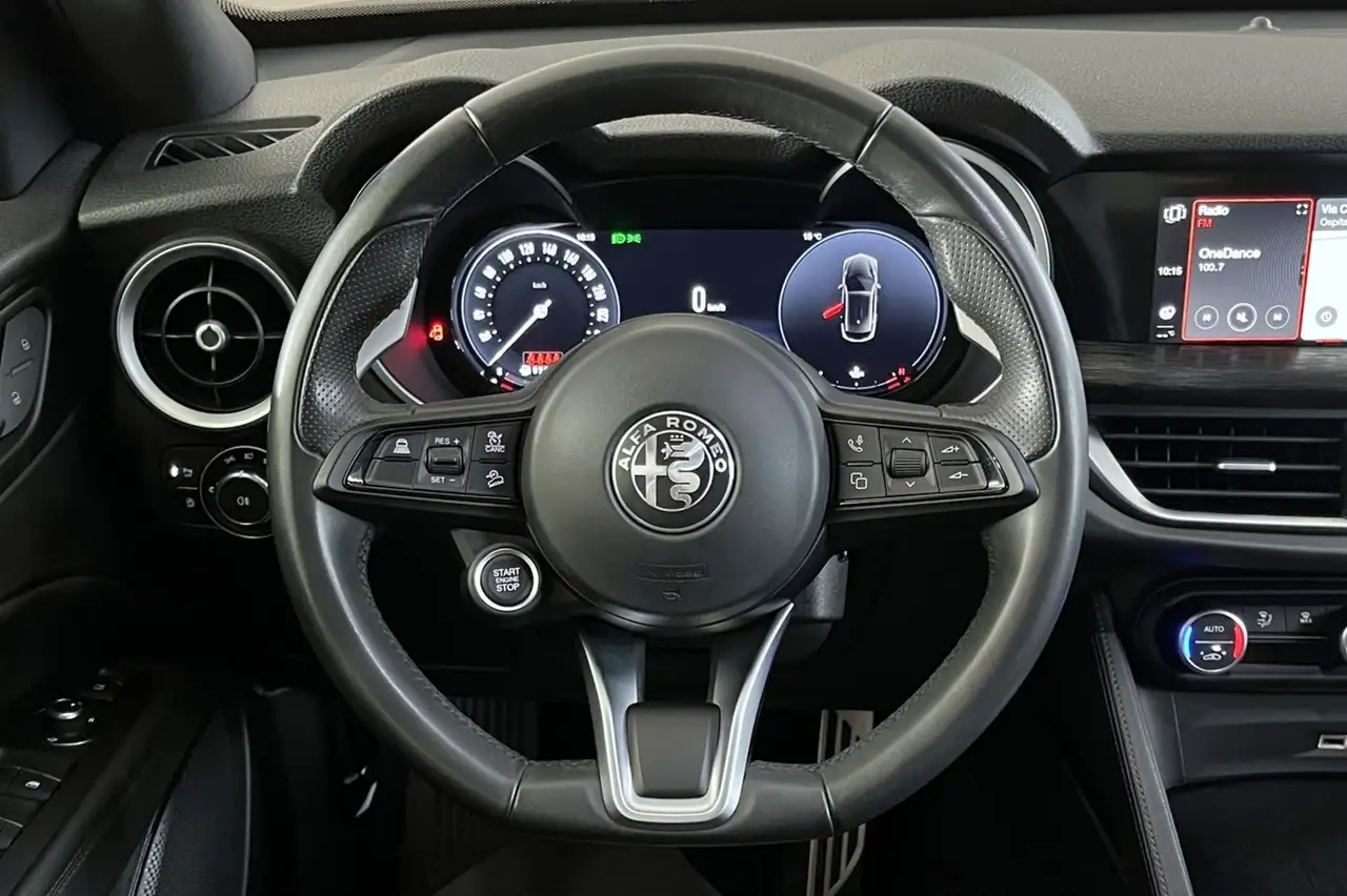 Alfa Romeo Stelvio 2023 — фото 14