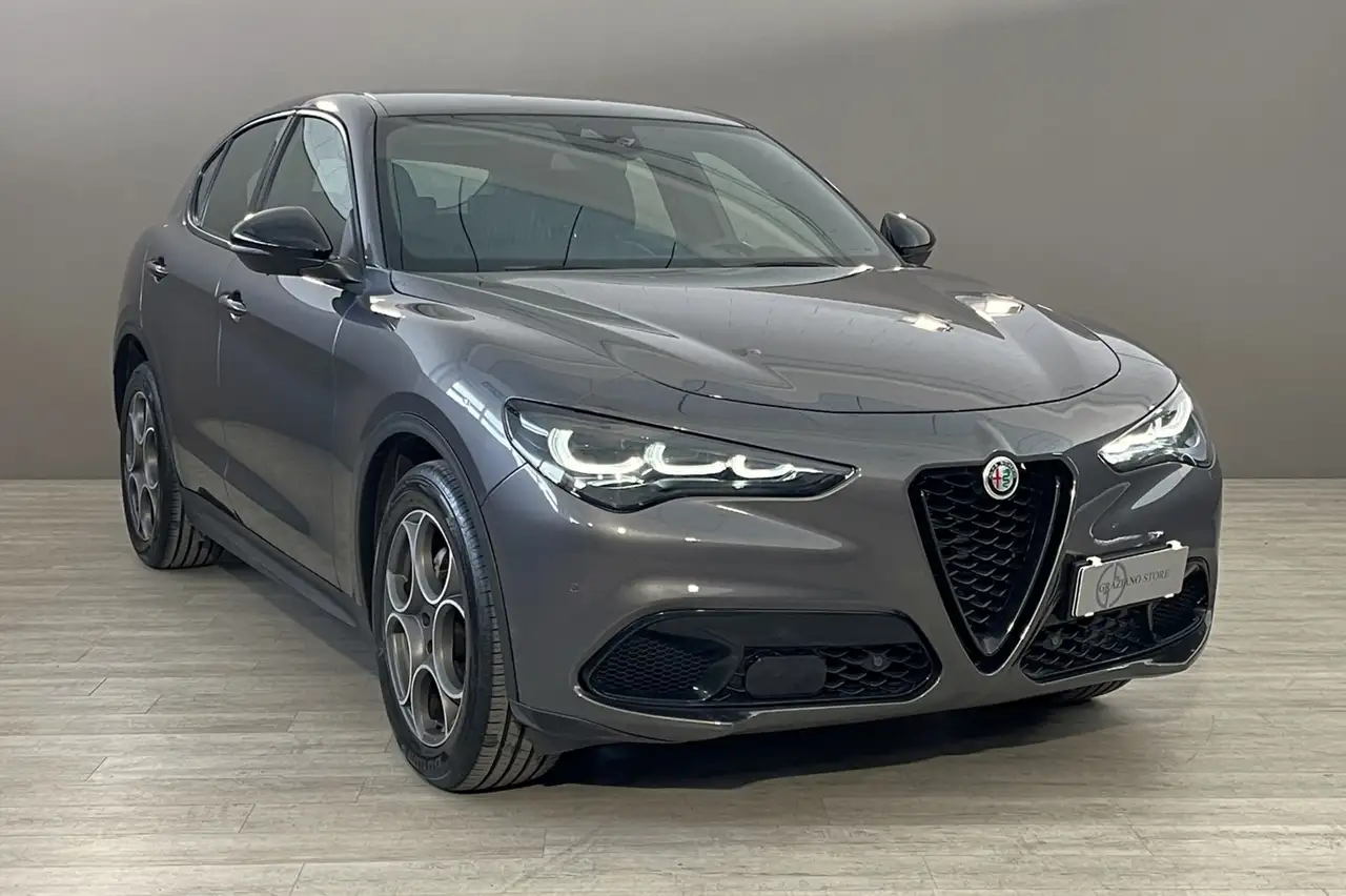 Alfa Romeo Stelvio 2023