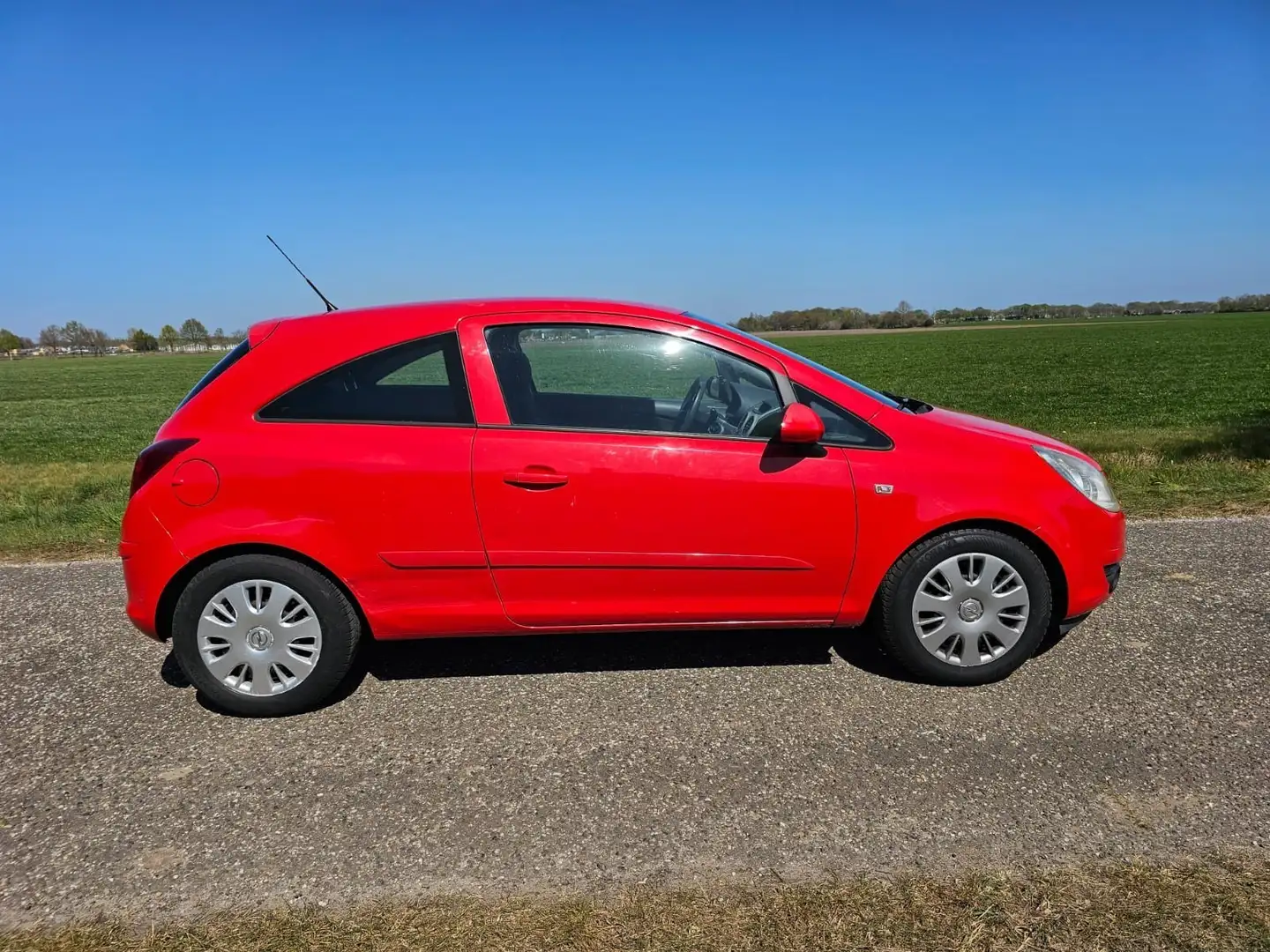 Opel Corsa 1.4-16V Enjoy Rood - 2