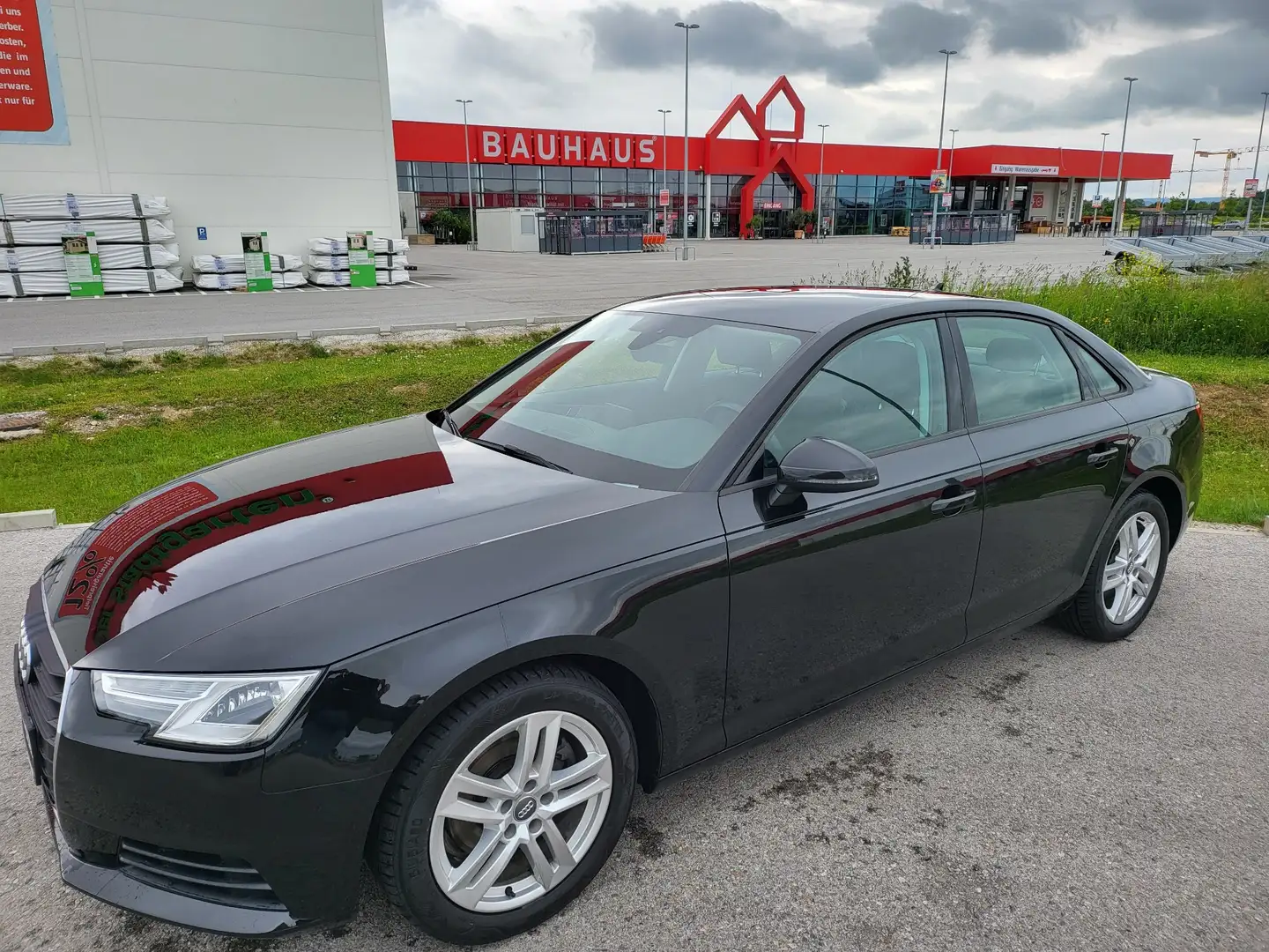 Audi A4 2.0 TDI Limousine Schwarz - 2