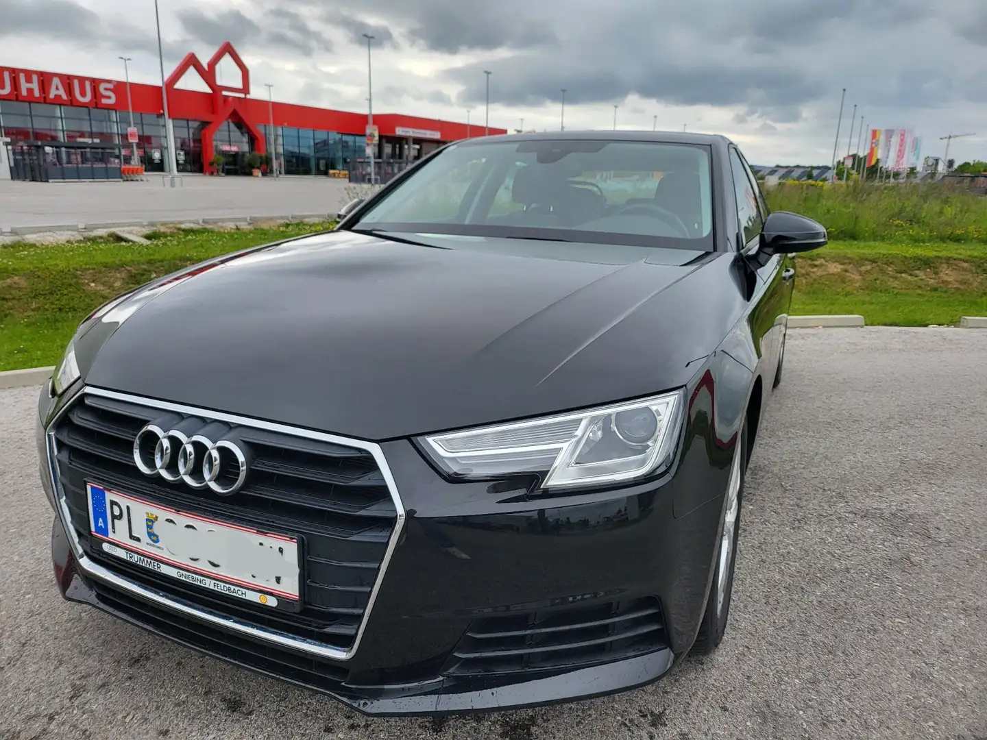 Audi A4 2.0 TDI Limousine Schwarz - 1