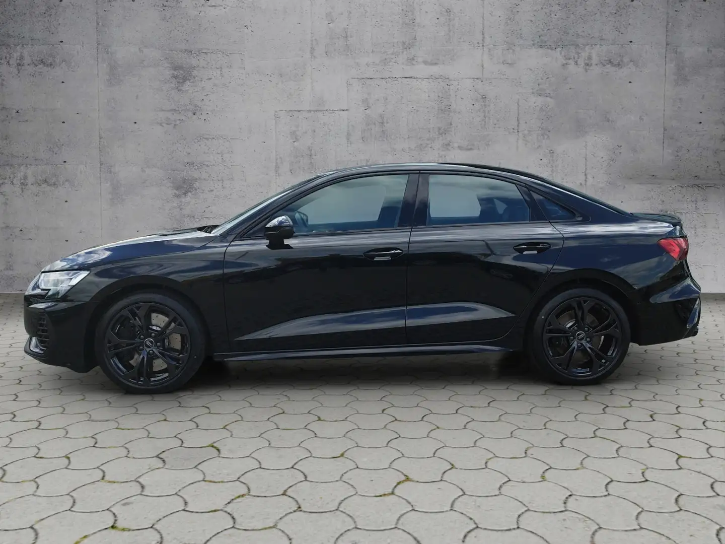 Audi S3 Limousine 2.0TFSI qua S tron/Navi/3-Zonen/3J-AG/G Zwart - 2
