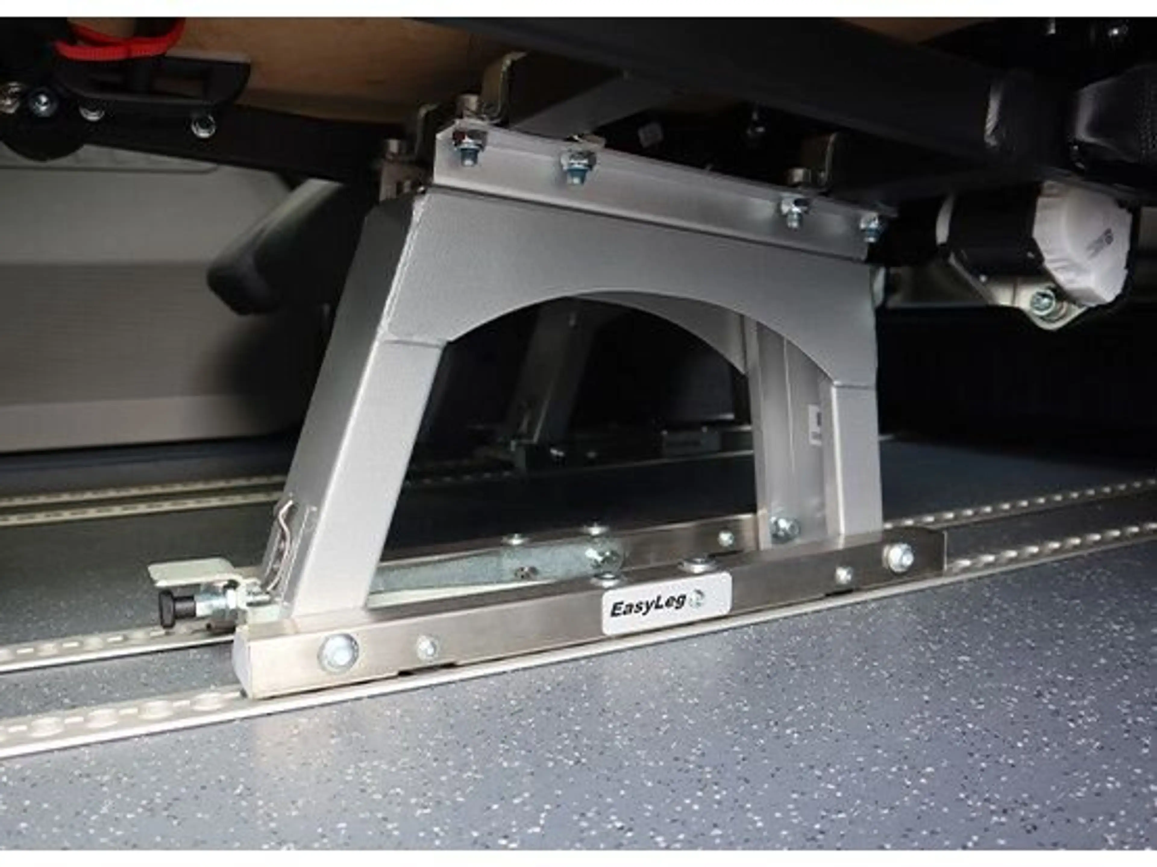 Kia PV5 Passenger Sonderumbau 6-Sitzer Schienensystem/ Schlaffunktion — photo 7