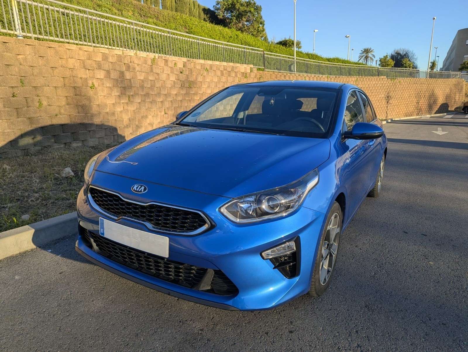 Kia Ceed / cee'd Ceed 1.0 T-GDI Eco-Dynamics Tech 100 Tech - foto 1