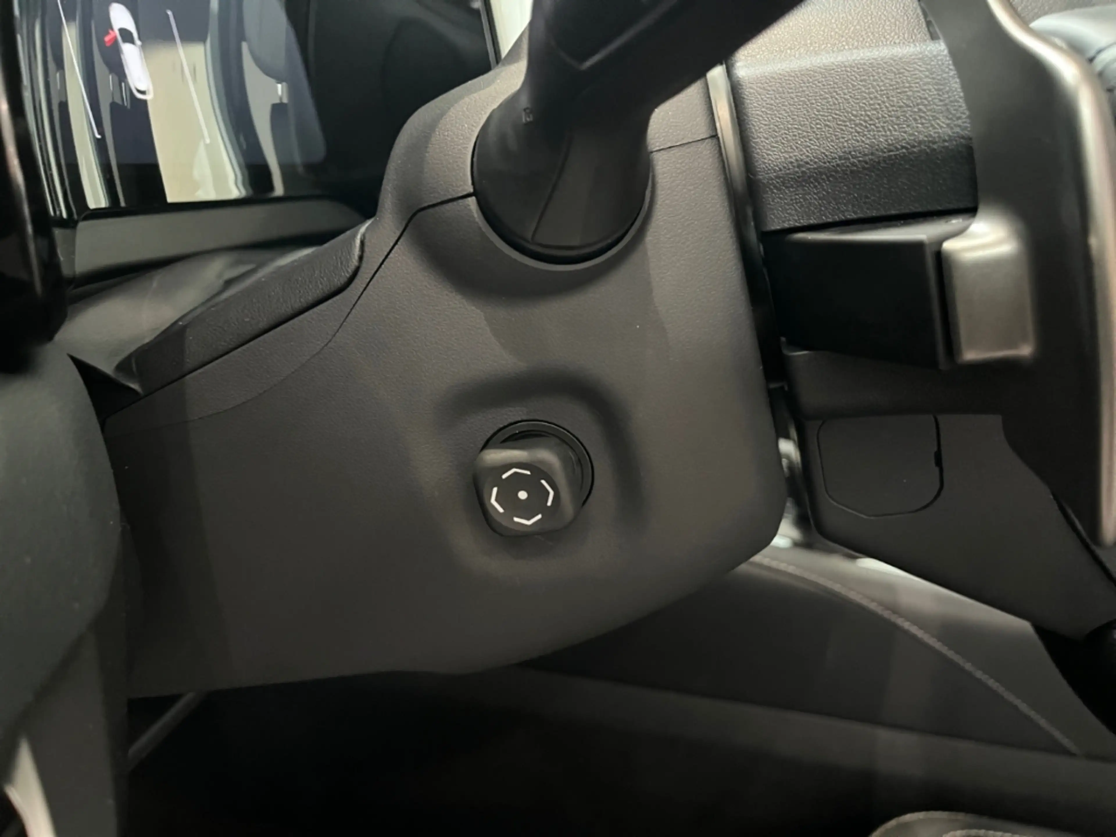 Lexus RX 450h + 2,5 l E-CVT, 4x4 Plug-in 5-Türer EXECUTIVE — photo 10