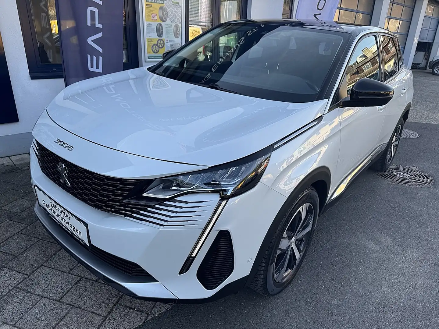 Peugeot 3008 PureTech 130 EAT8 Allure Pack Weiß - 1