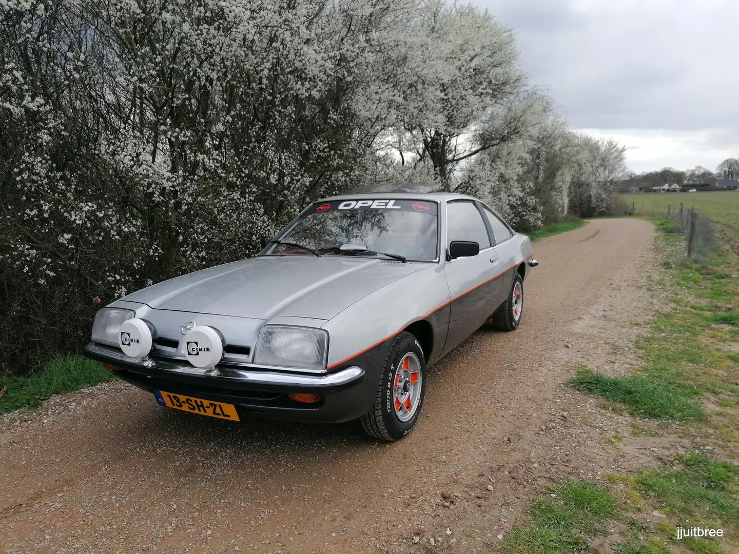 Opel Manta 1200S Gri - 2