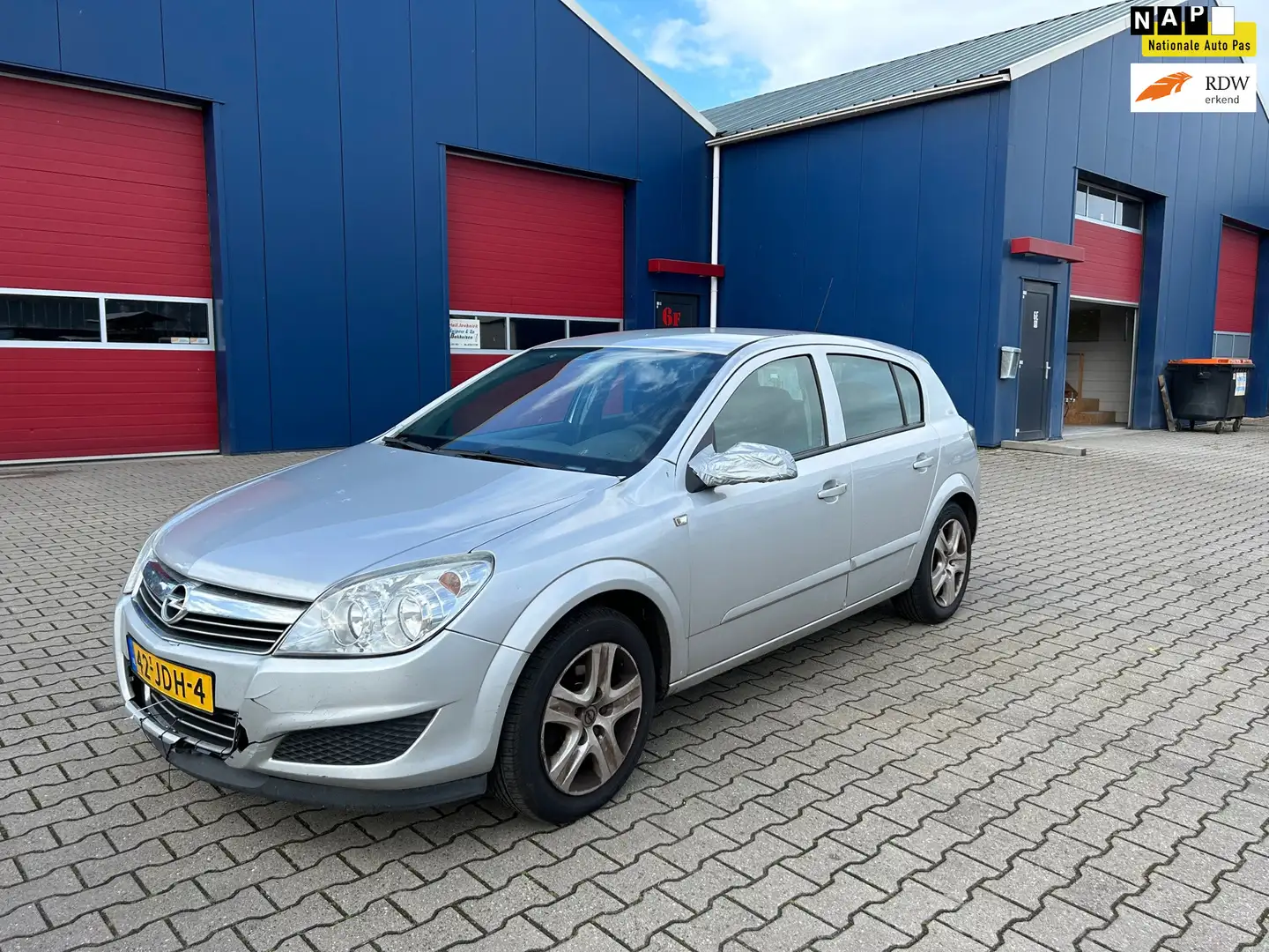 Opel Astra 1.6 Executive Airco Grijs - 1