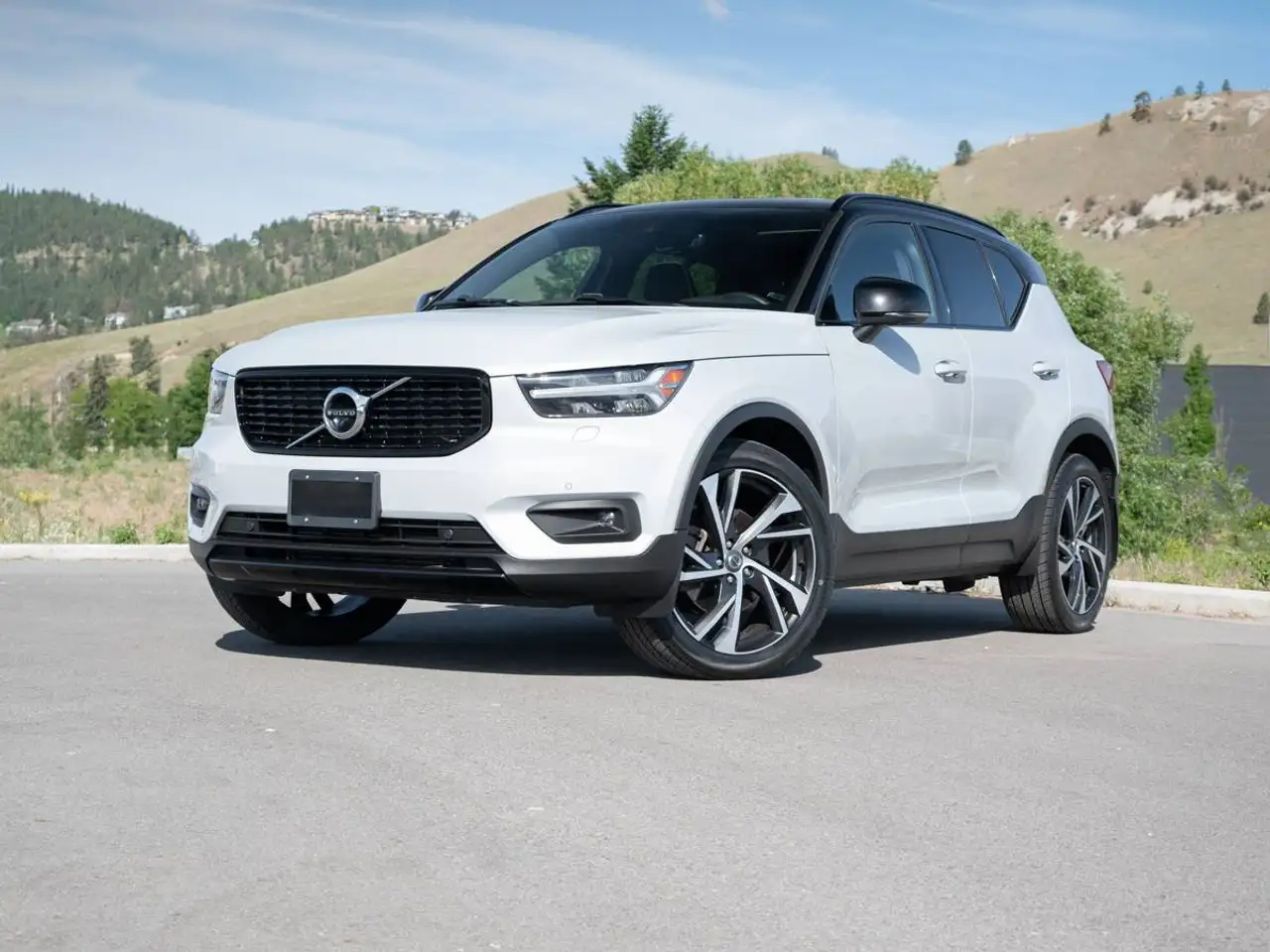 2022 Volvo XC40