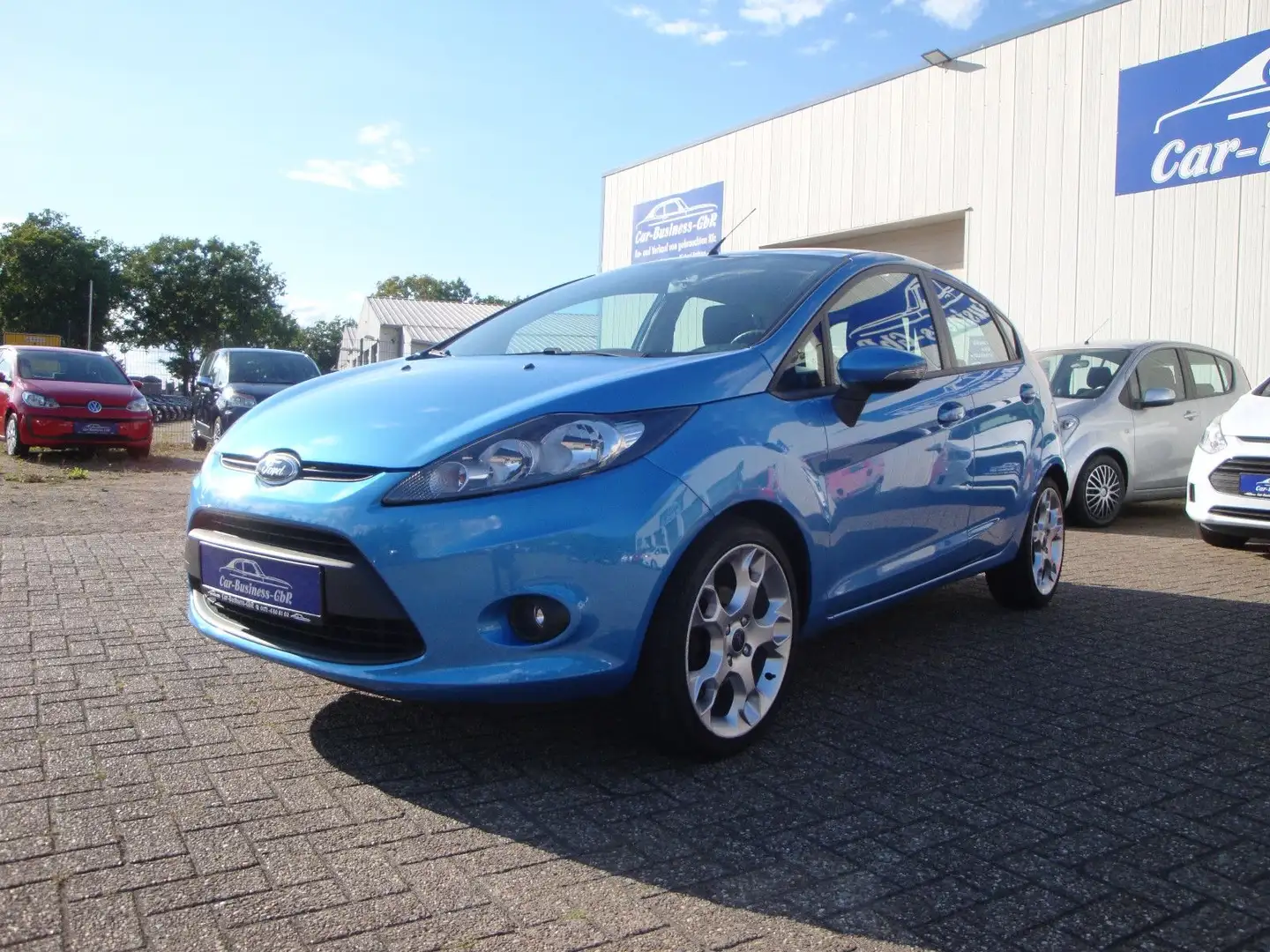 Ford Fiesta Trend Bleu - 1