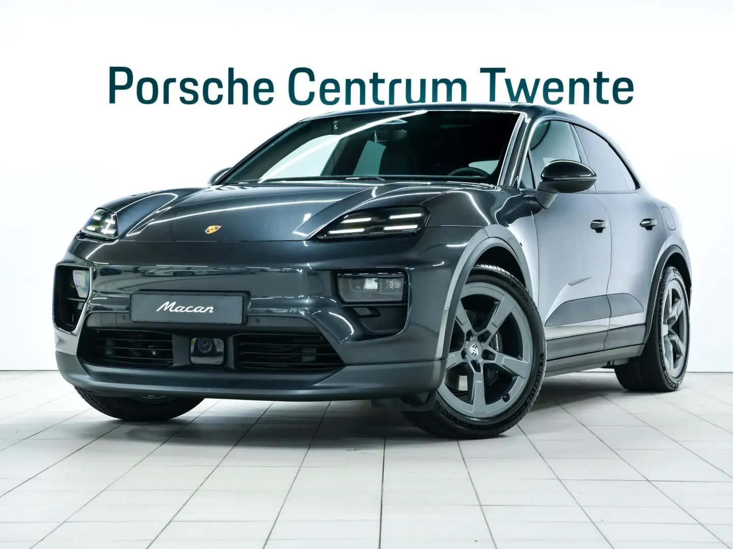 Porsche Macan 4 Grijs - 1