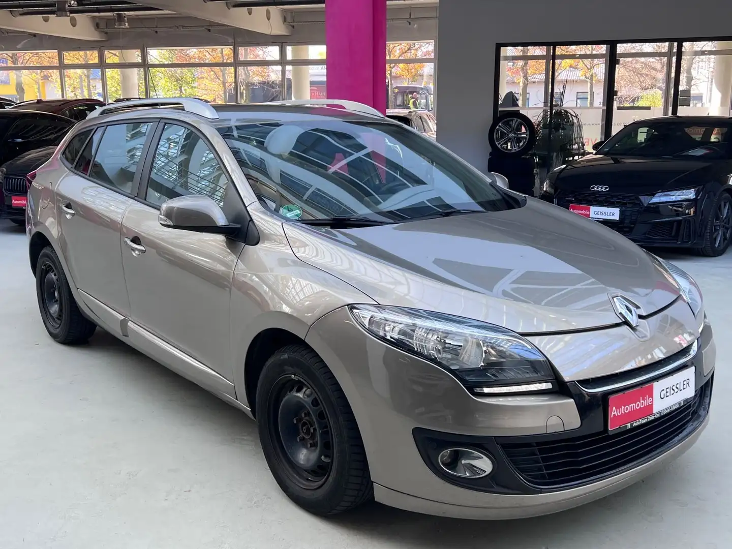 Renault Megane III Grandtour Paris Grau - 2