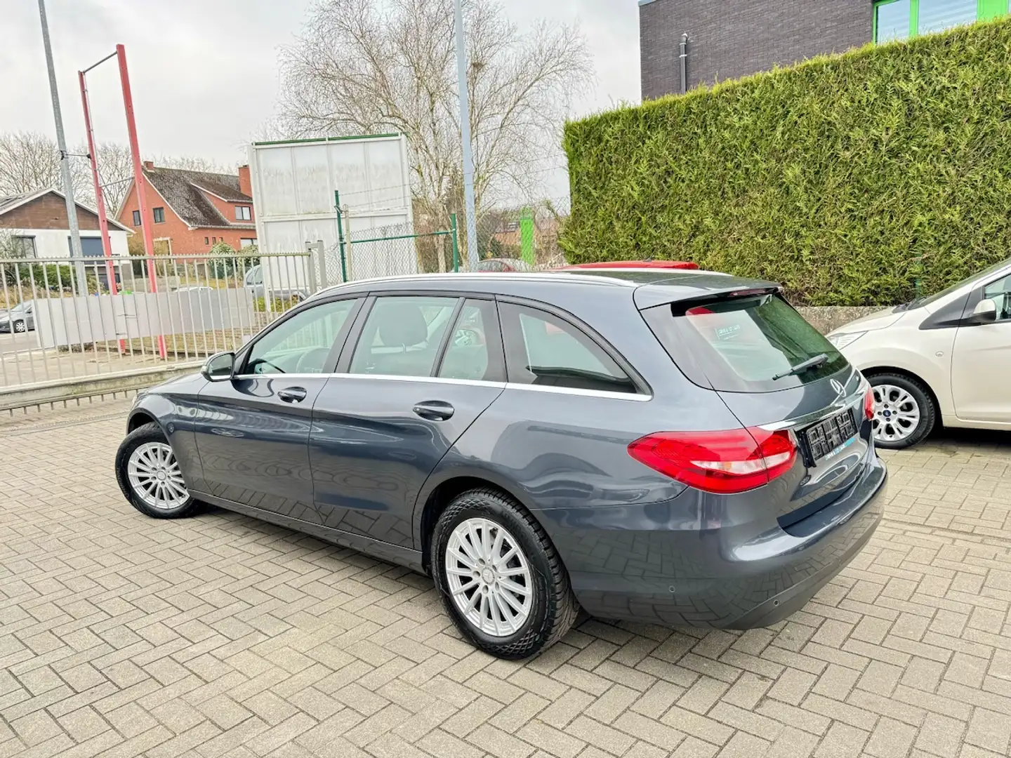 Mercedes-Benz C 180 d - Navi - EURO 6B ** 1 JAAR GARANTIE ** !! Gris - 2