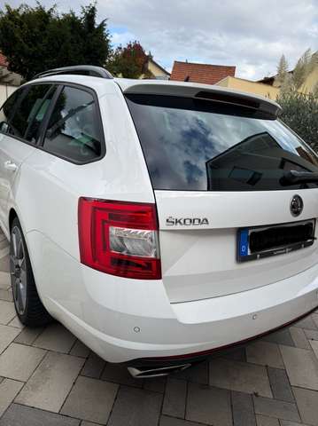 Skoda Octavia Combi 2.0 TDI (Green tec) DSG RS