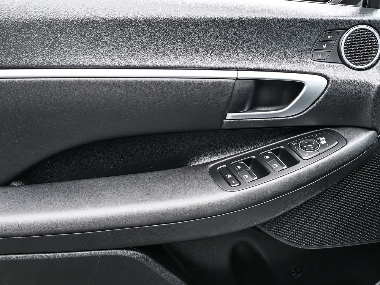 Hyundai SONATA снимка Hyundai SONATA