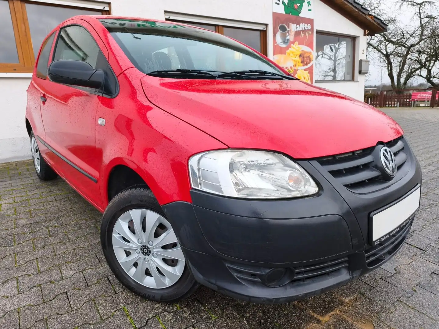 Volkswagen Fox Basis, 2 Hand, Allwetterreifen, TÜV NEU Roşu - 1