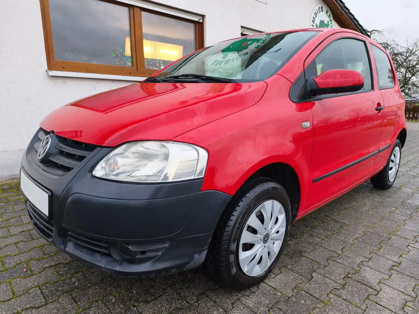 Volkswagen Fox Basis, 2 Hand, Allwetterreifen, TÜV NEU Roşu - 2