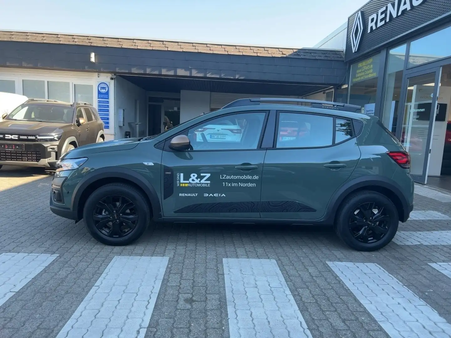 Dacia Sandero Stepway Extreme+ ECO-G 100 Klima,Navi Grau - 2